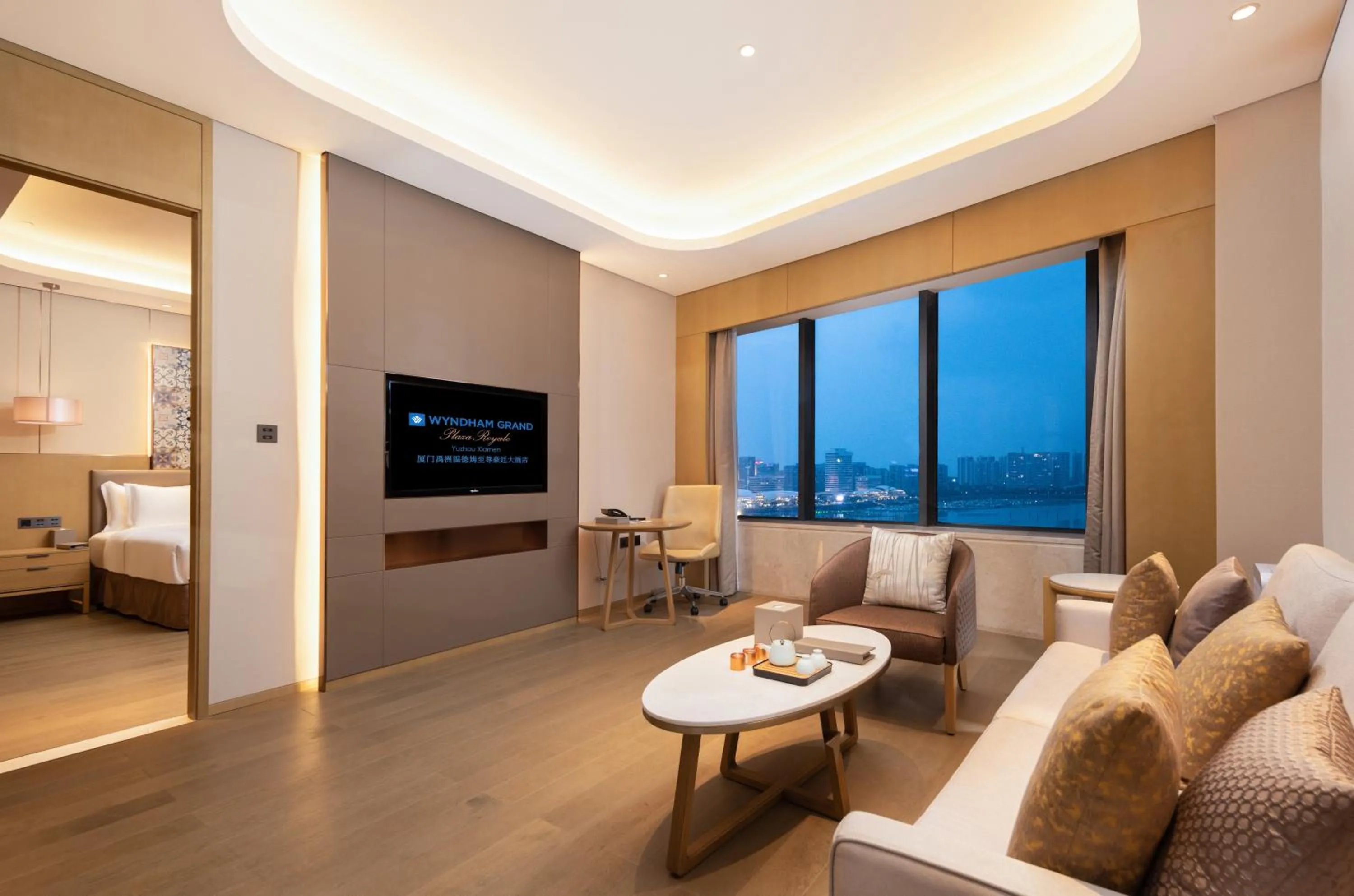 Living room in Wyndham Grand Plaza Royale Yuzhou Xiamen Wuyuan Bay