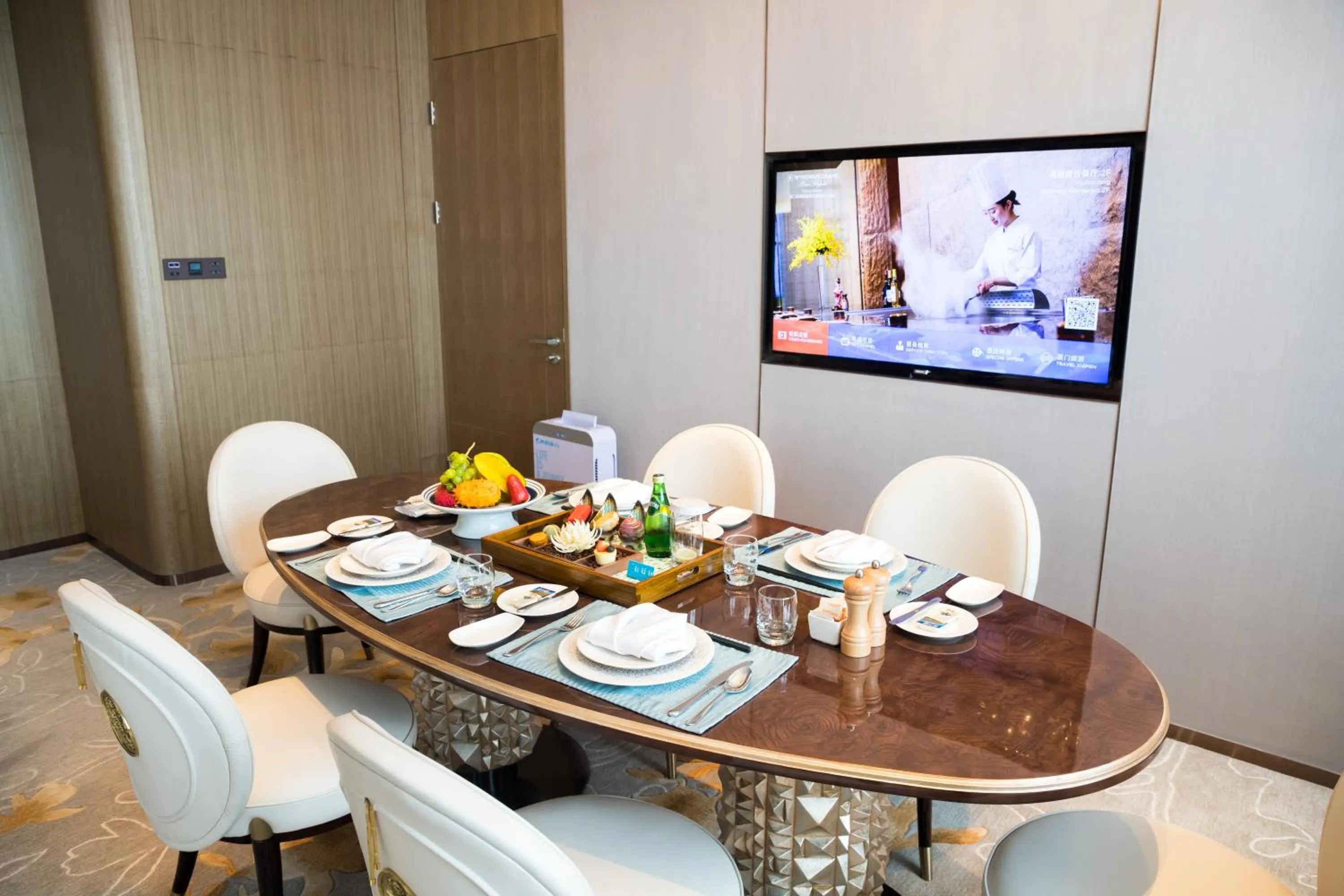 Living room in Wyndham Grand Plaza Royale Yuzhou Xiamen Wuyuan Bay