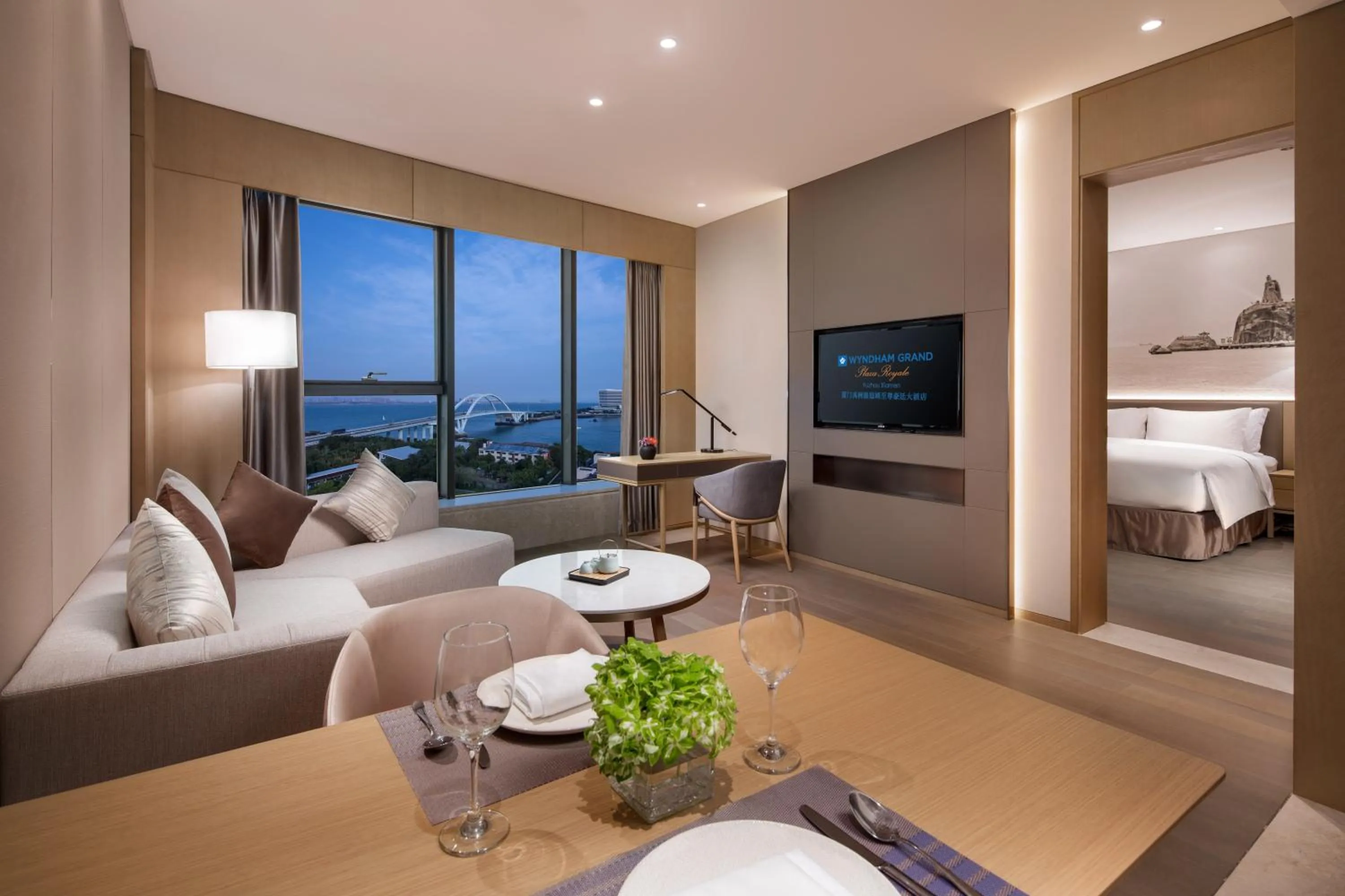 Living room in Wyndham Grand Plaza Royale Yuzhou Xiamen Wuyuan Bay