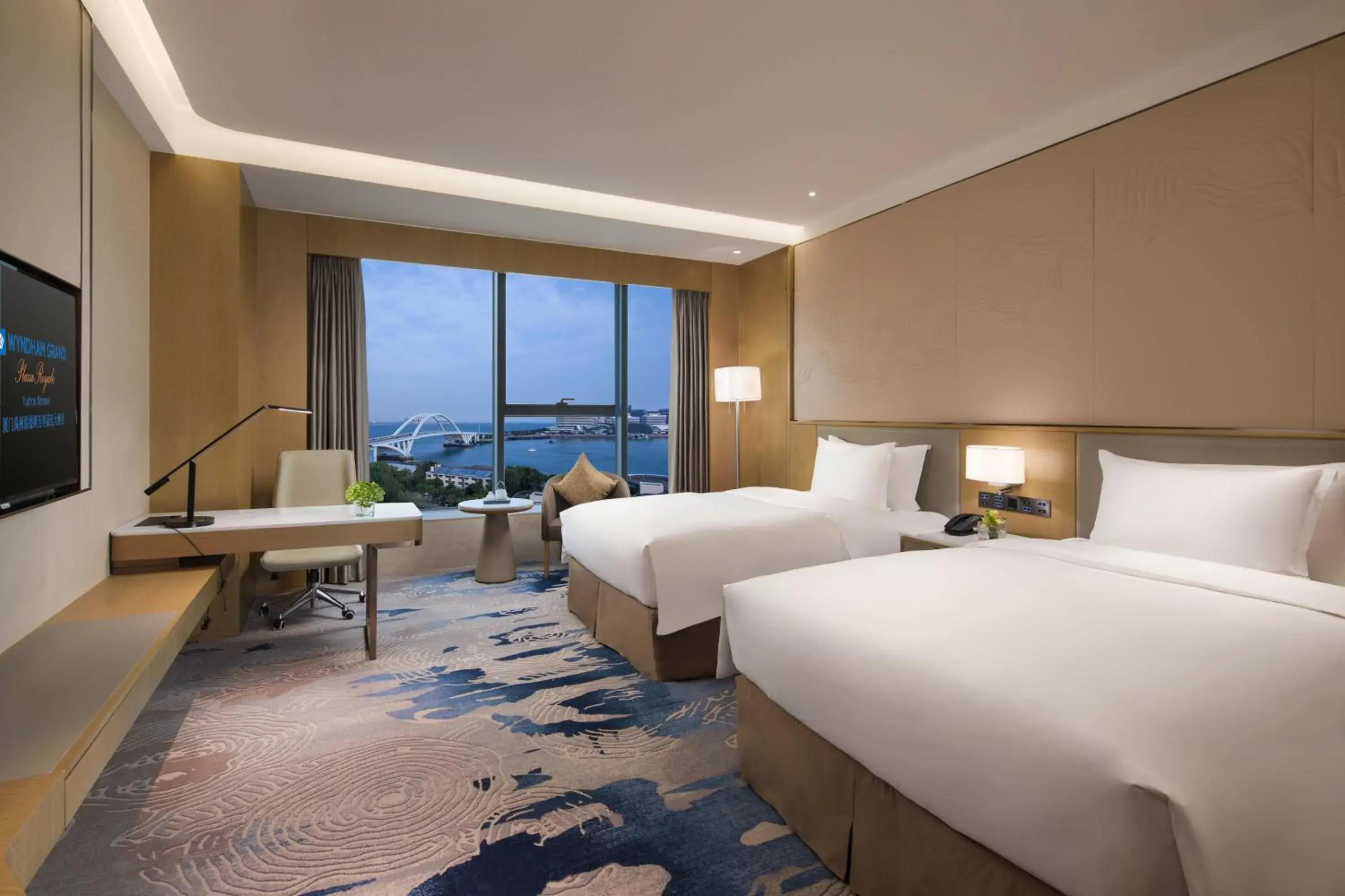 Bed in Wyndham Grand Plaza Royale Yuzhou Xiamen Wuyuan Bay Bed in Wyndham Grand Plaza Royale Yuzhou Xiamen Wuyuan Bay