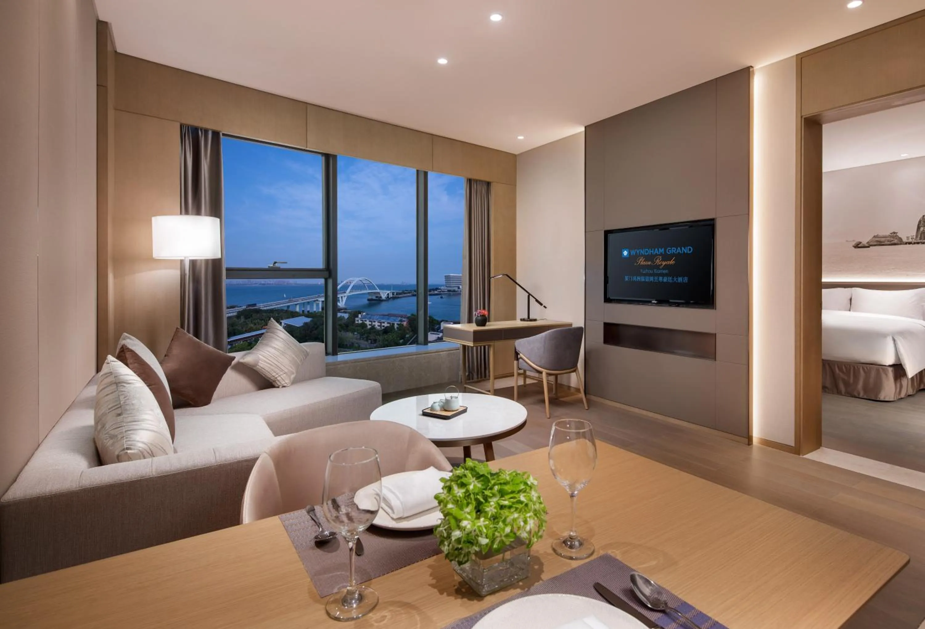 Living room in Wyndham Grand Plaza Royale Yuzhou Xiamen Wuyuan Bay
