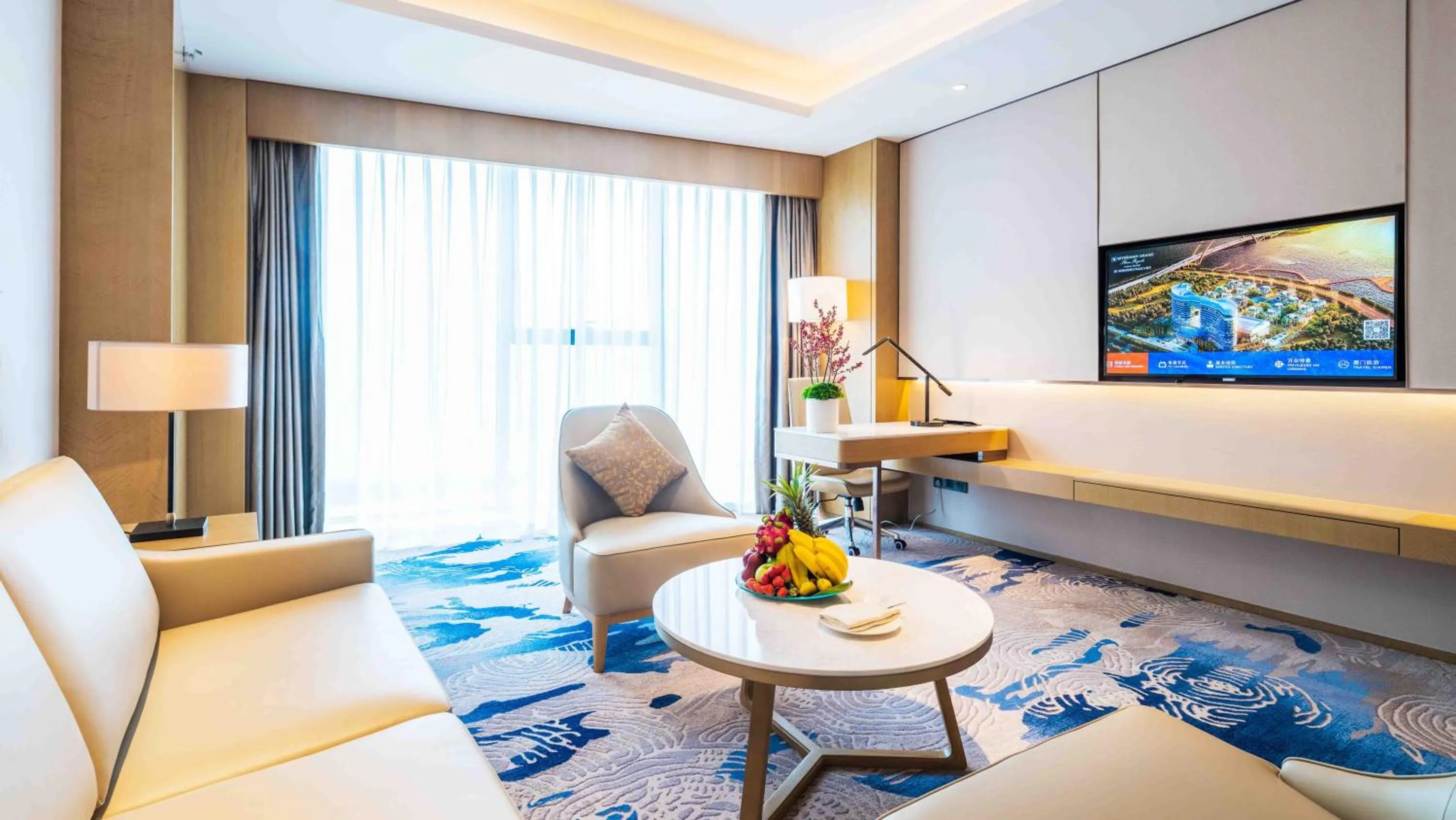 Living room in Wyndham Grand Plaza Royale Yuzhou Xiamen Wuyuan Bay