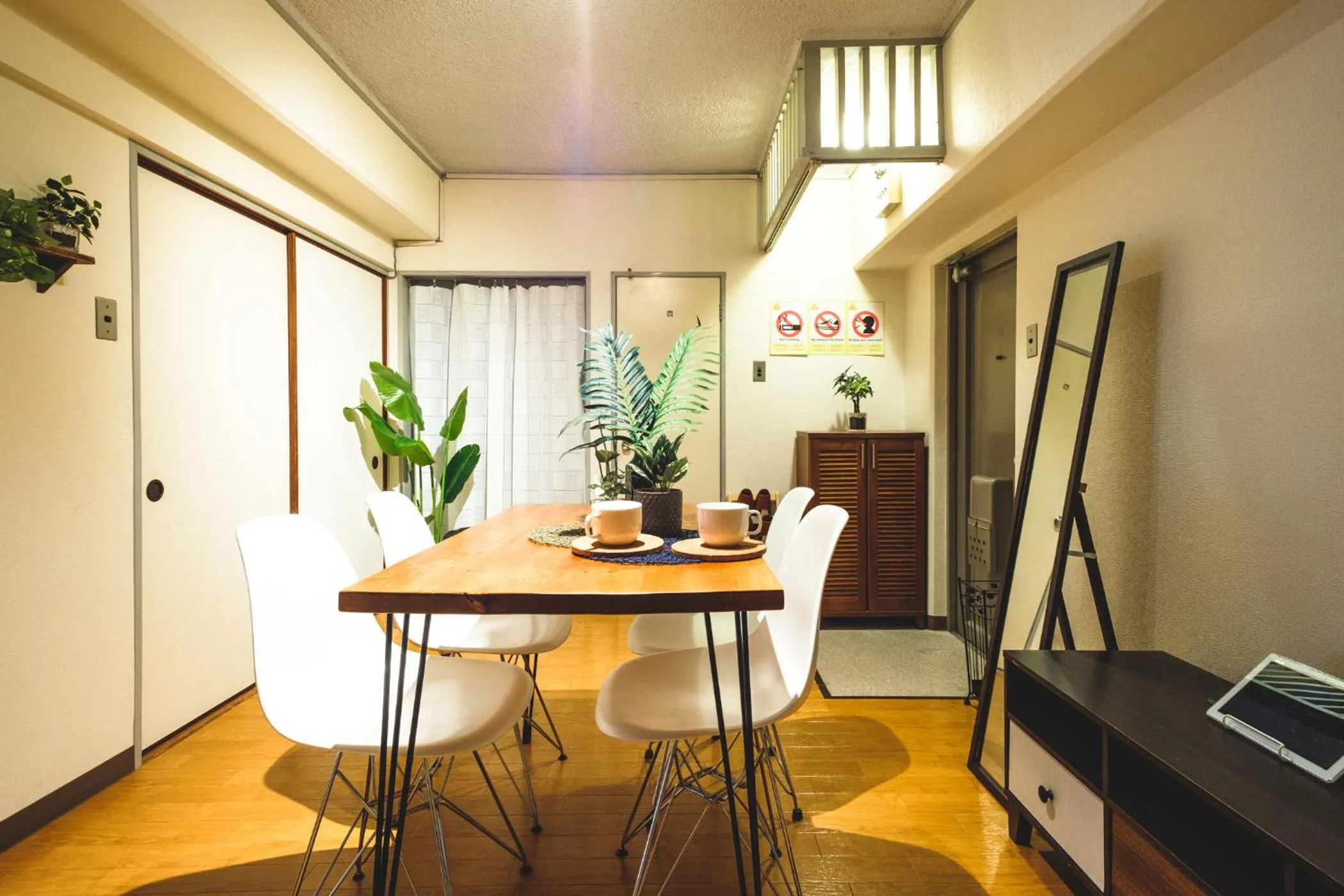 Dining area in Rose Heights -vacation rental-