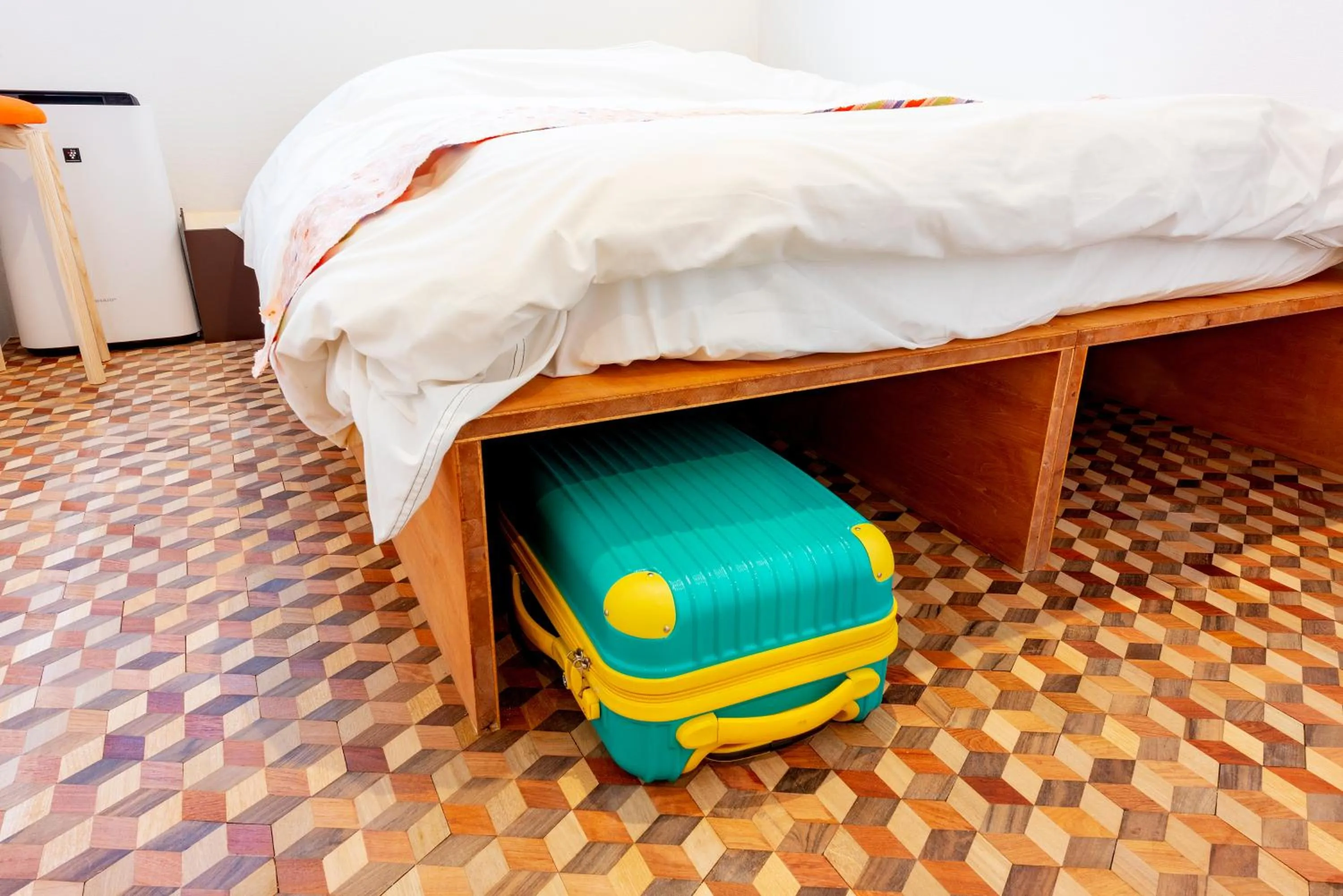 Decorative detail, Bed in plat hostel keikyu asakusa karin