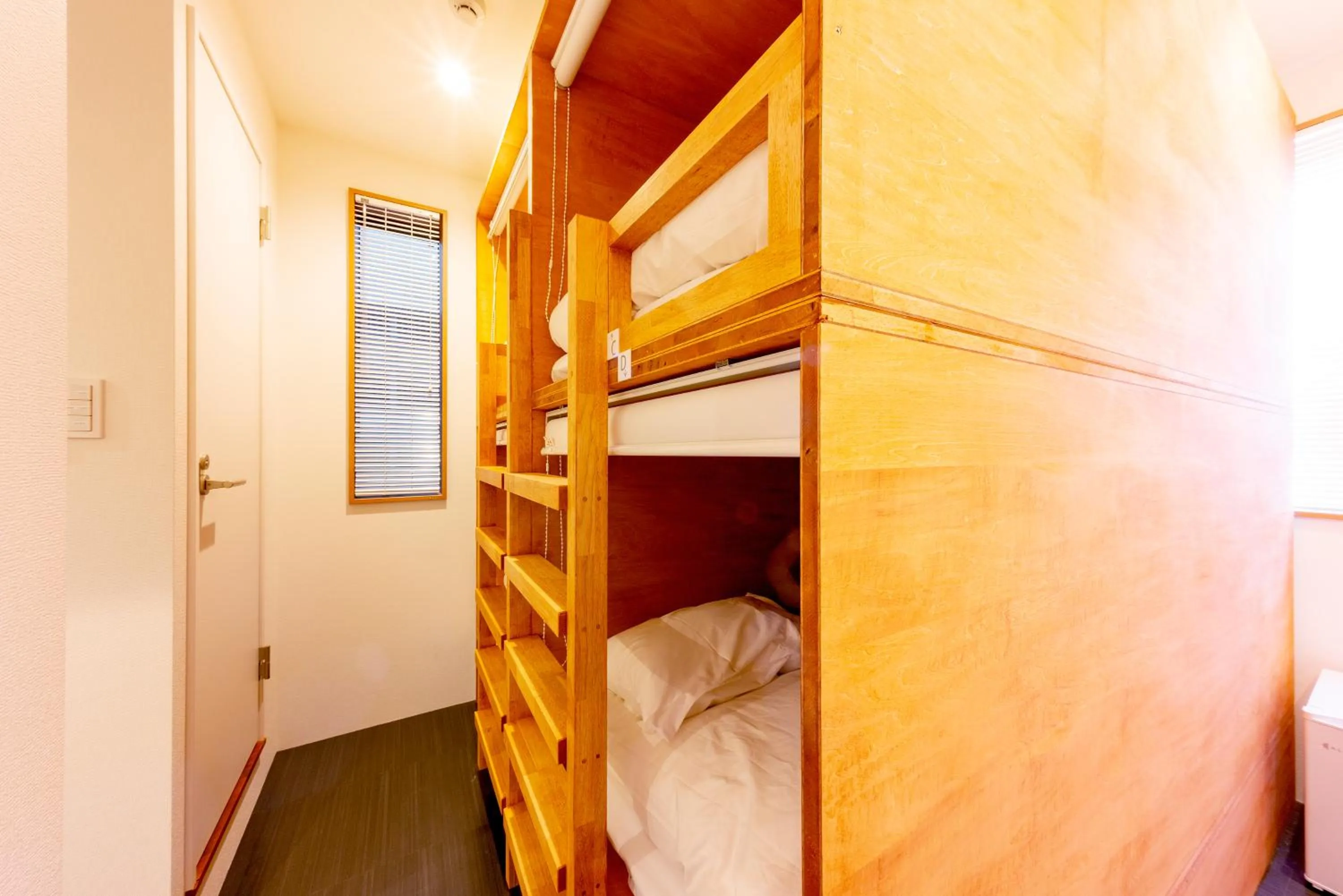 Bedroom, Bed in plat hostel keikyu asakusa karin