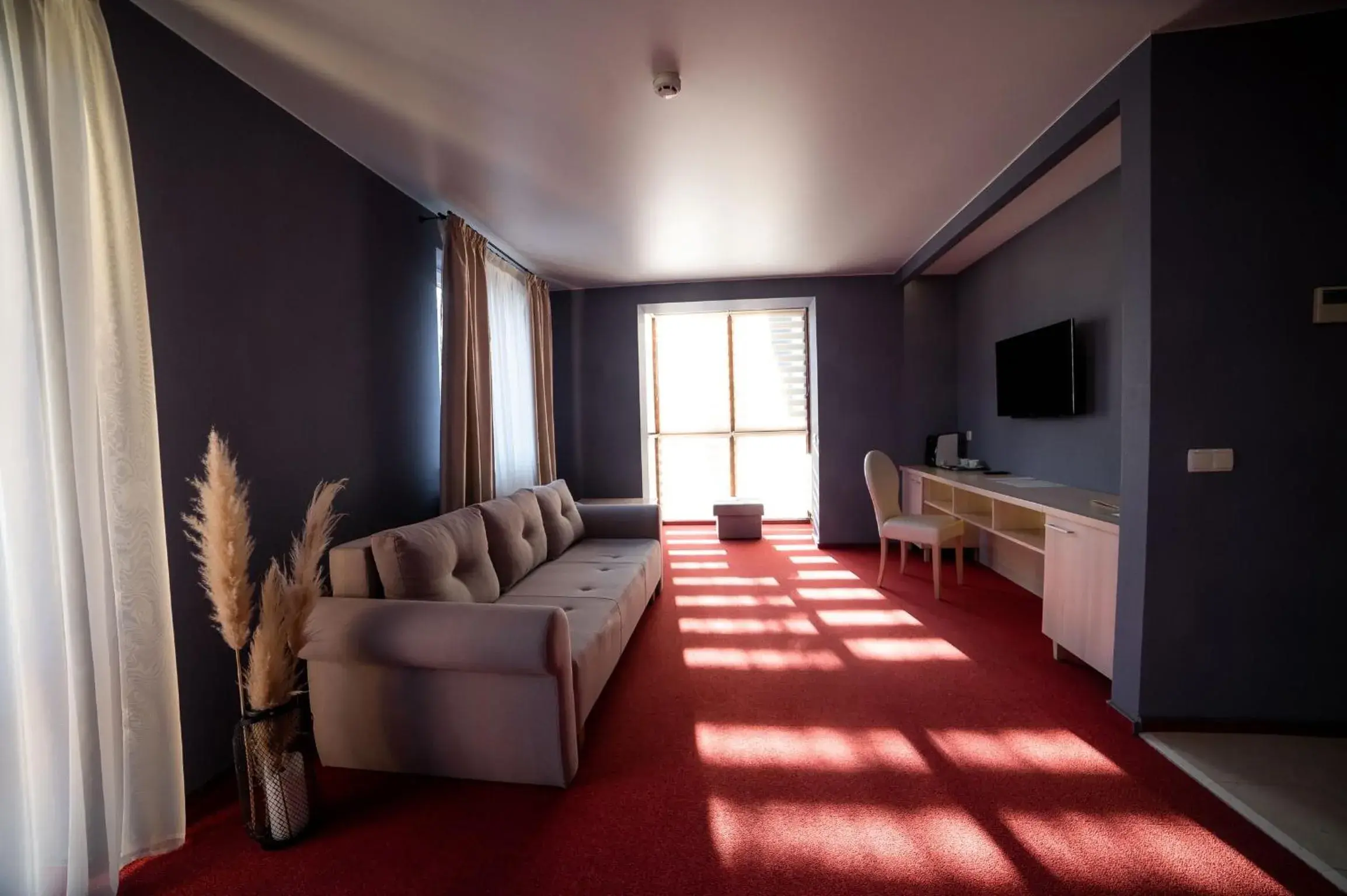 One-Bedroom King Suite with Sofa Bed in Sribni Leleky Hotel & Spa One-Bedroom King Suite with Sofa Bed in Sribni Leleky Hotel & Spa