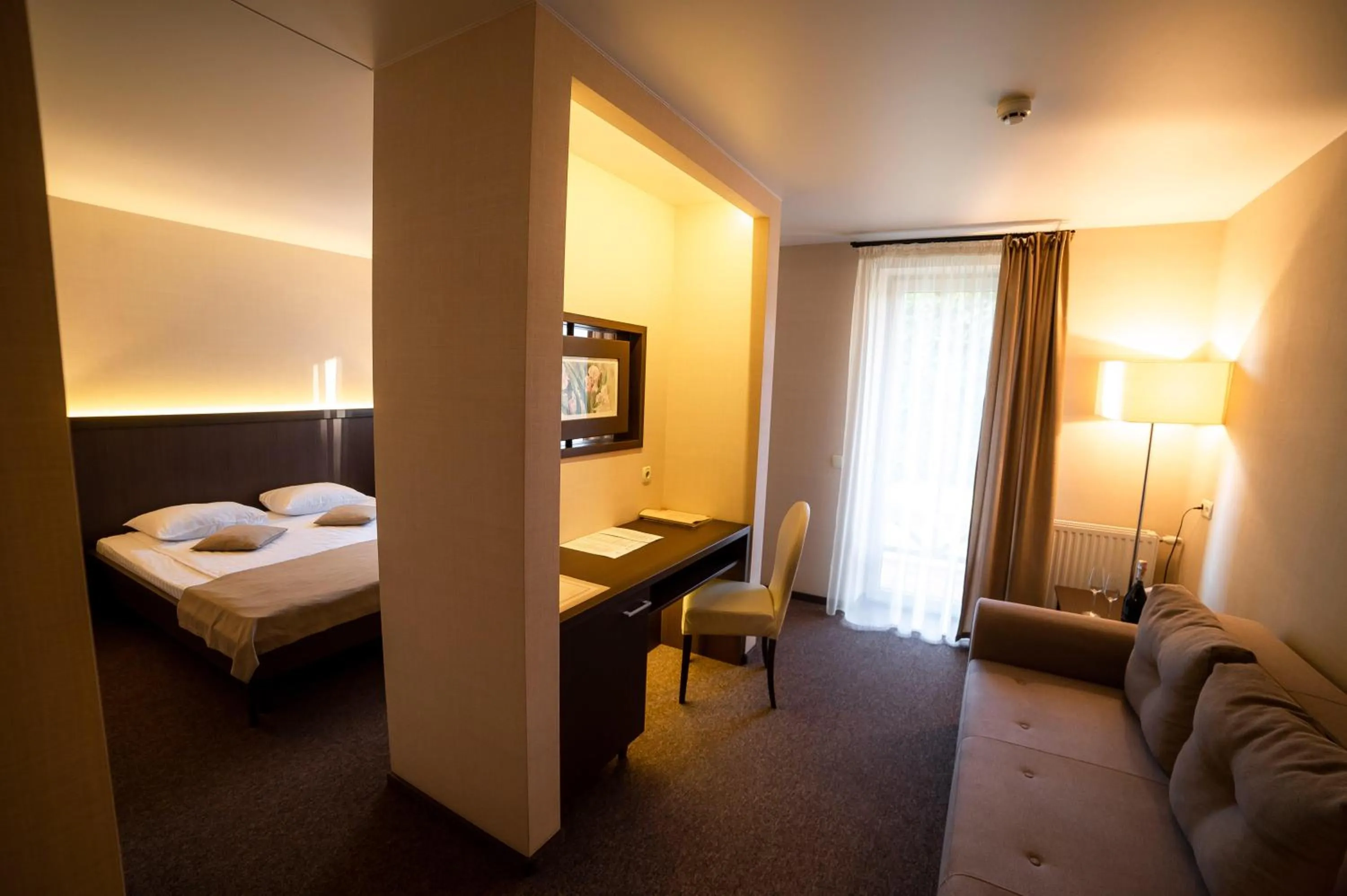 Superior Double Room with Balcony in Sribni Leleky Hotel & Spa