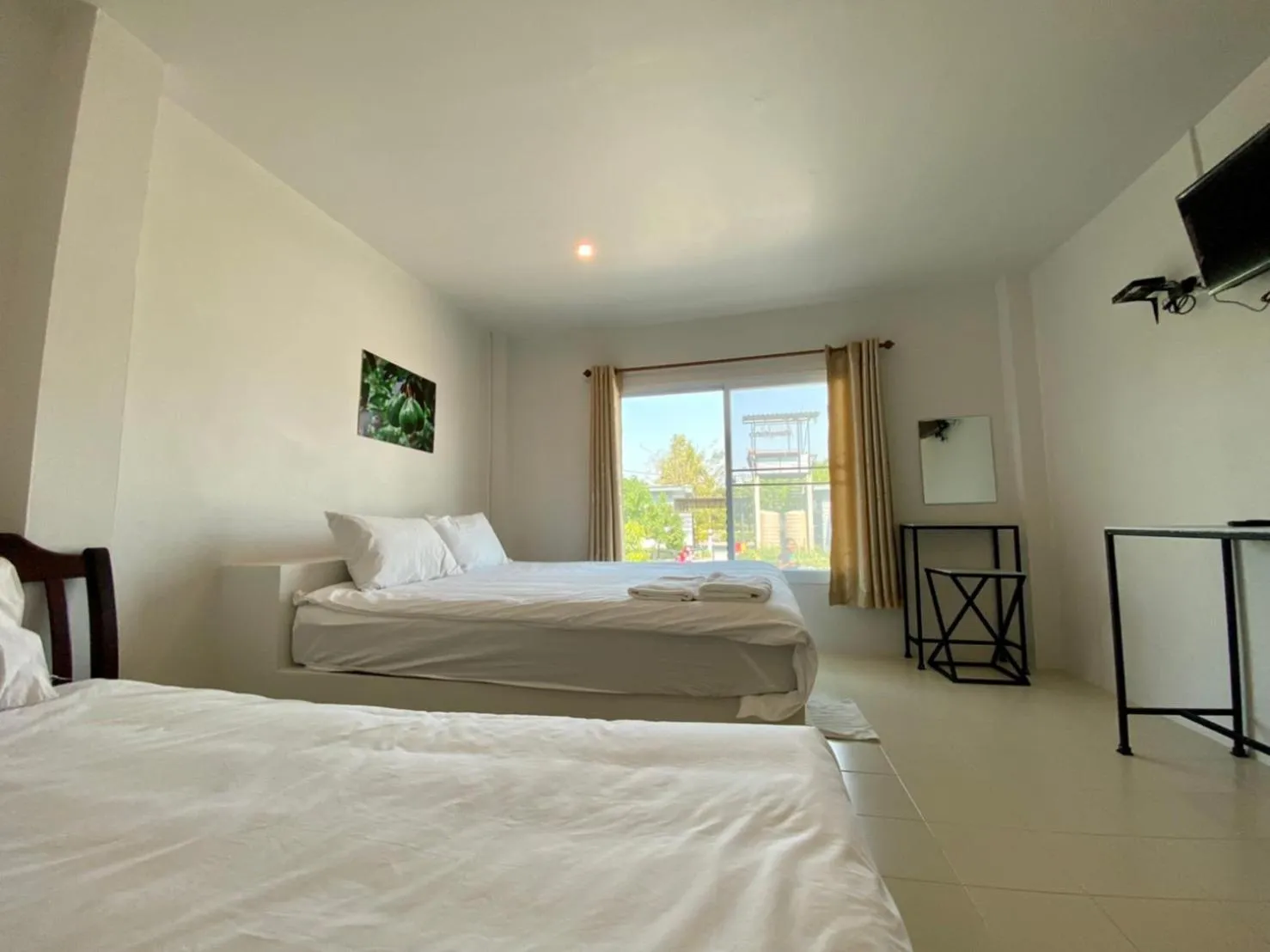 View (from property/room), Bed in Baan Ruay Suk Resort, Lopburi