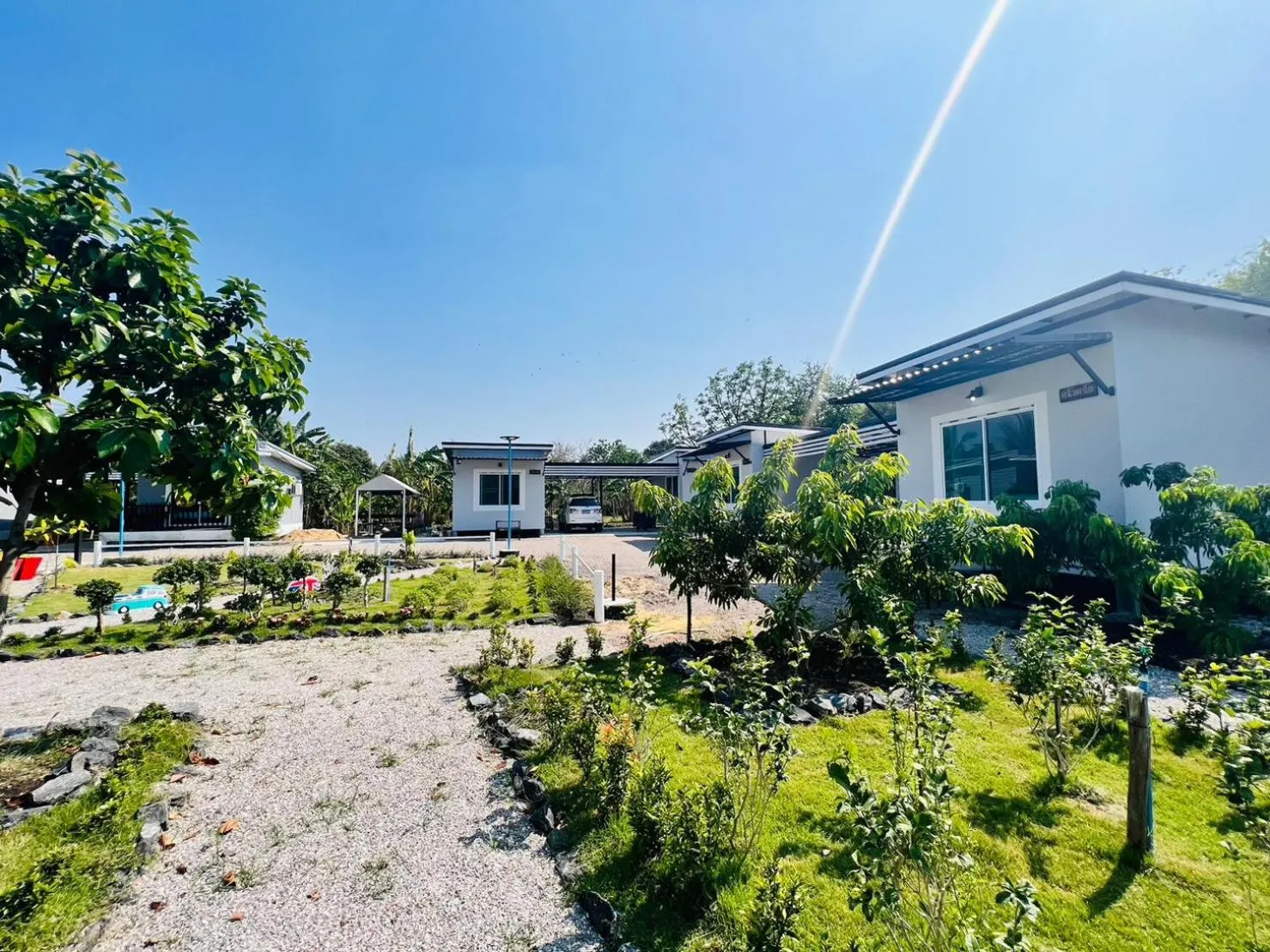 Property building in Baan Ruay Suk Resort, Lopburi