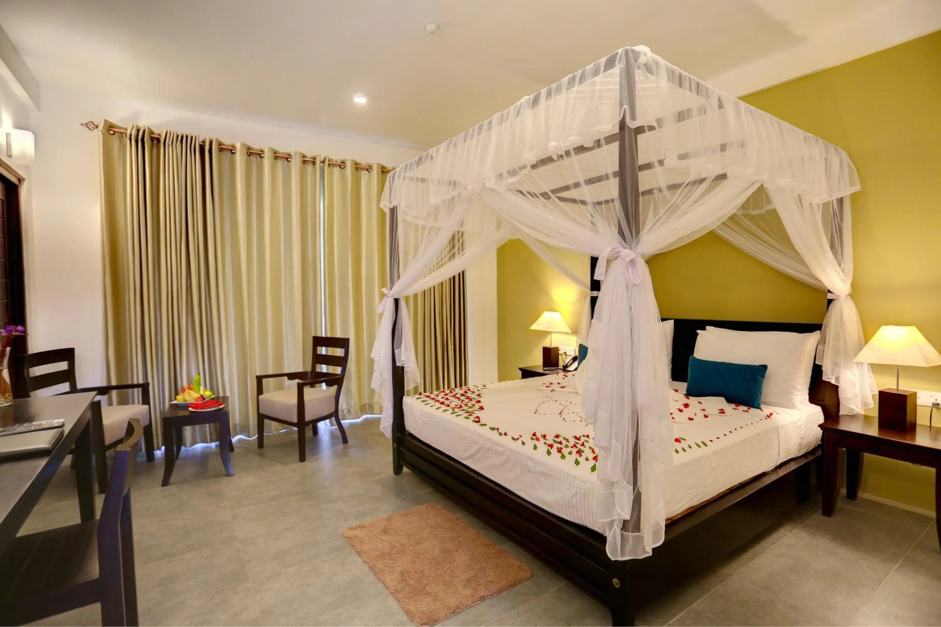 Bed in Tropical Life Resort and Spa