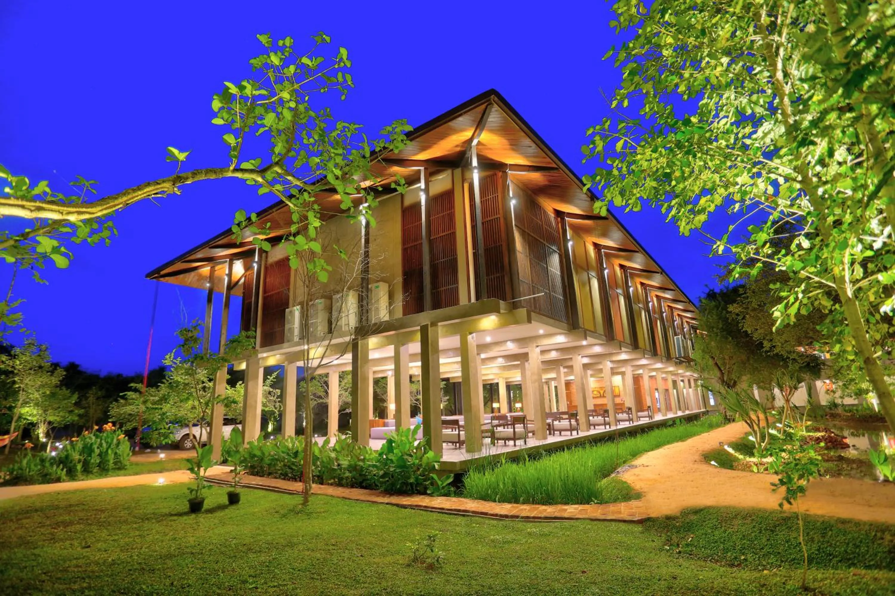 Tropical Life Resort and Spa