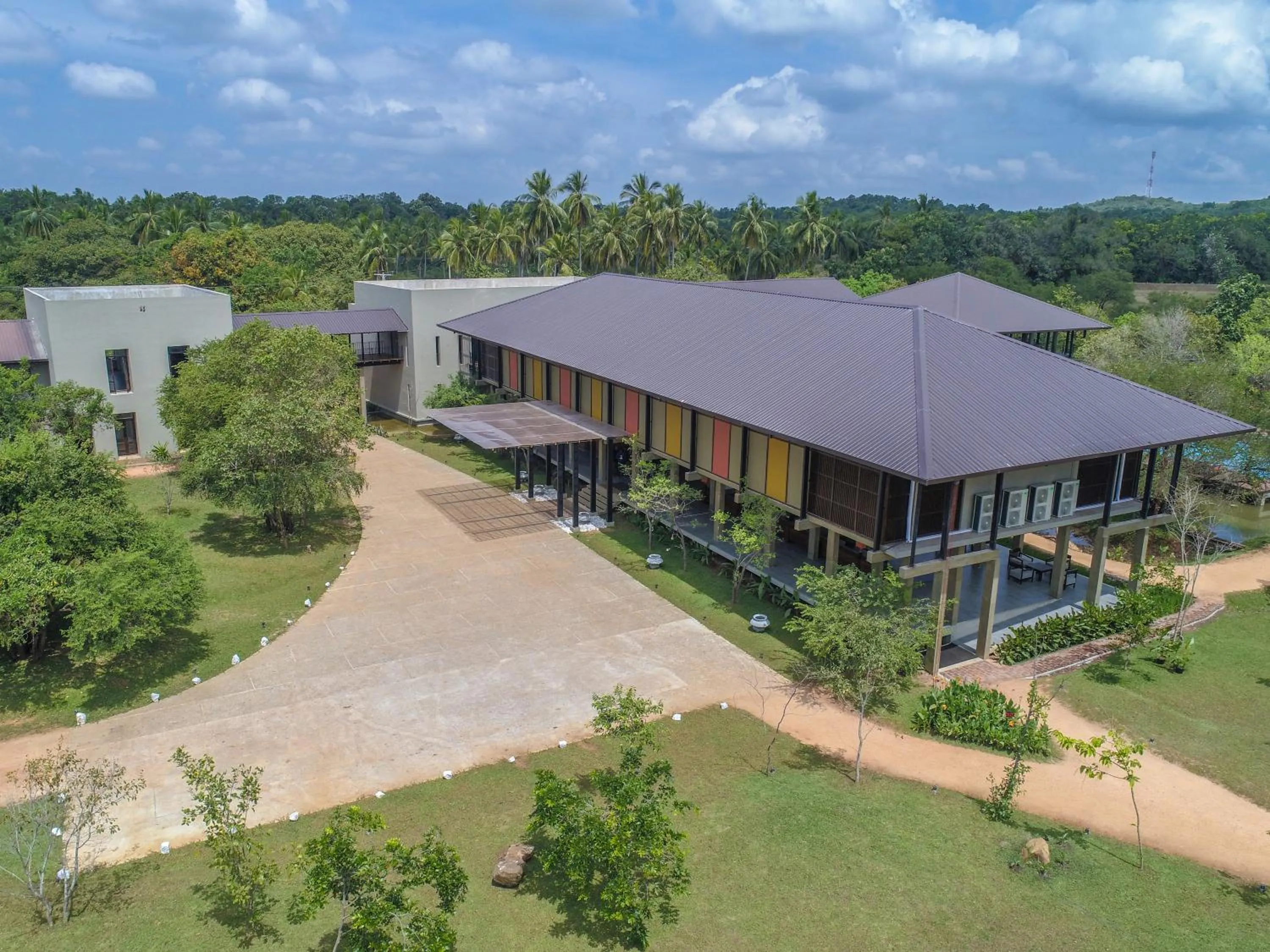 Tropical Life Resort and Spa