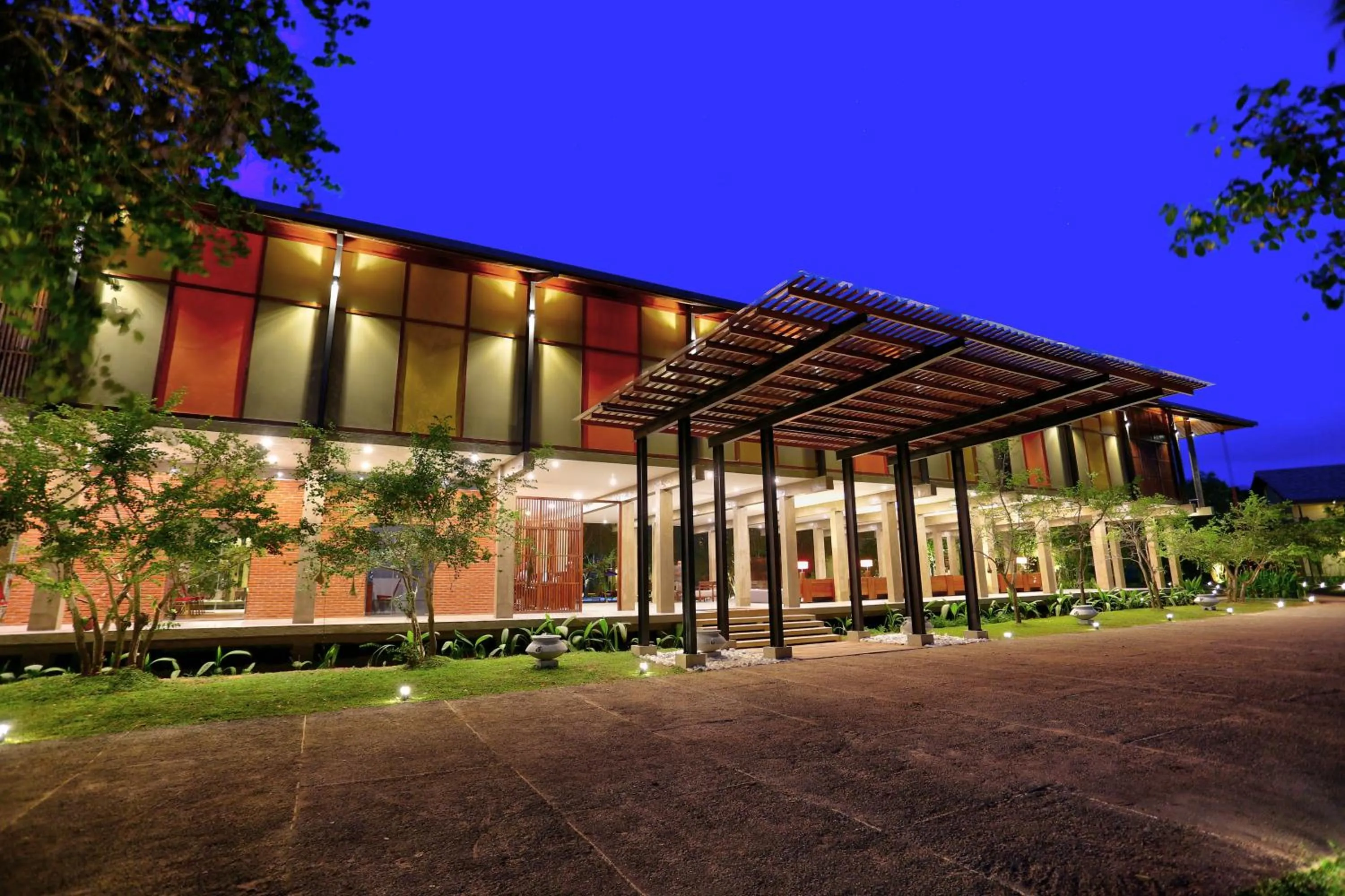 Tropical Life Resort and Spa