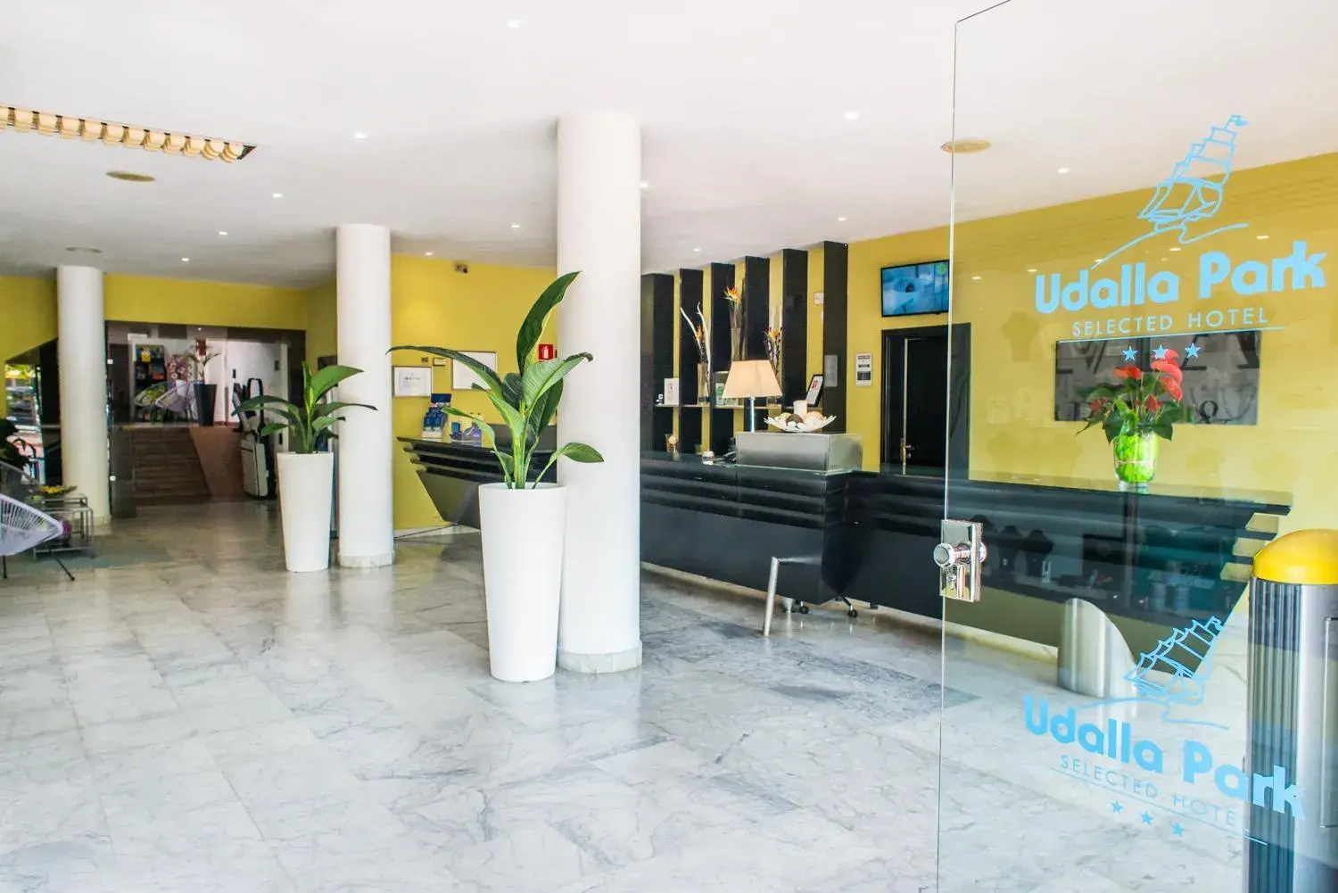 Lobby or reception in Udalla Park - Hotel & Apartamentos Lobby or reception in Udalla Park - Hotel & Apartamentos