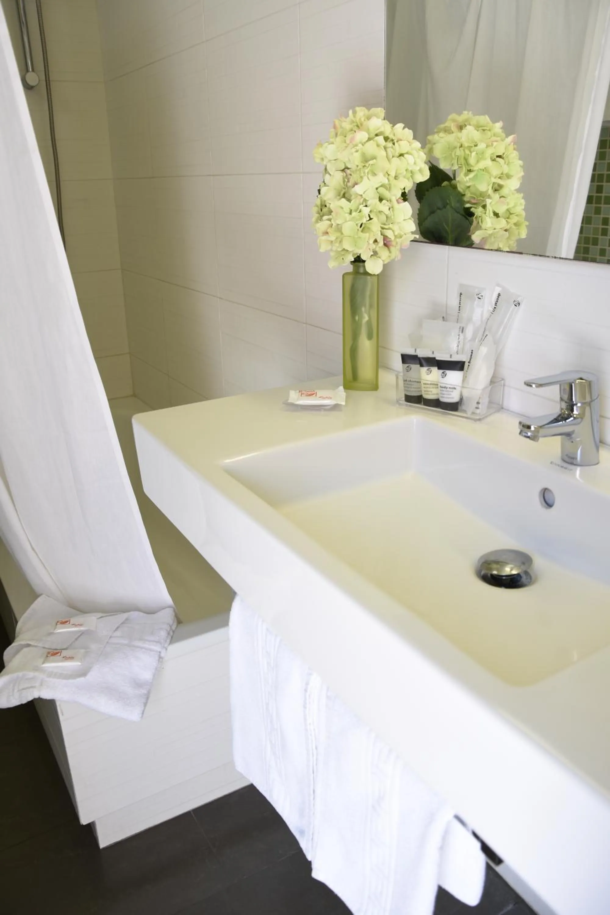 Bathroom in Udalla Park - Hotel & Apartamentos