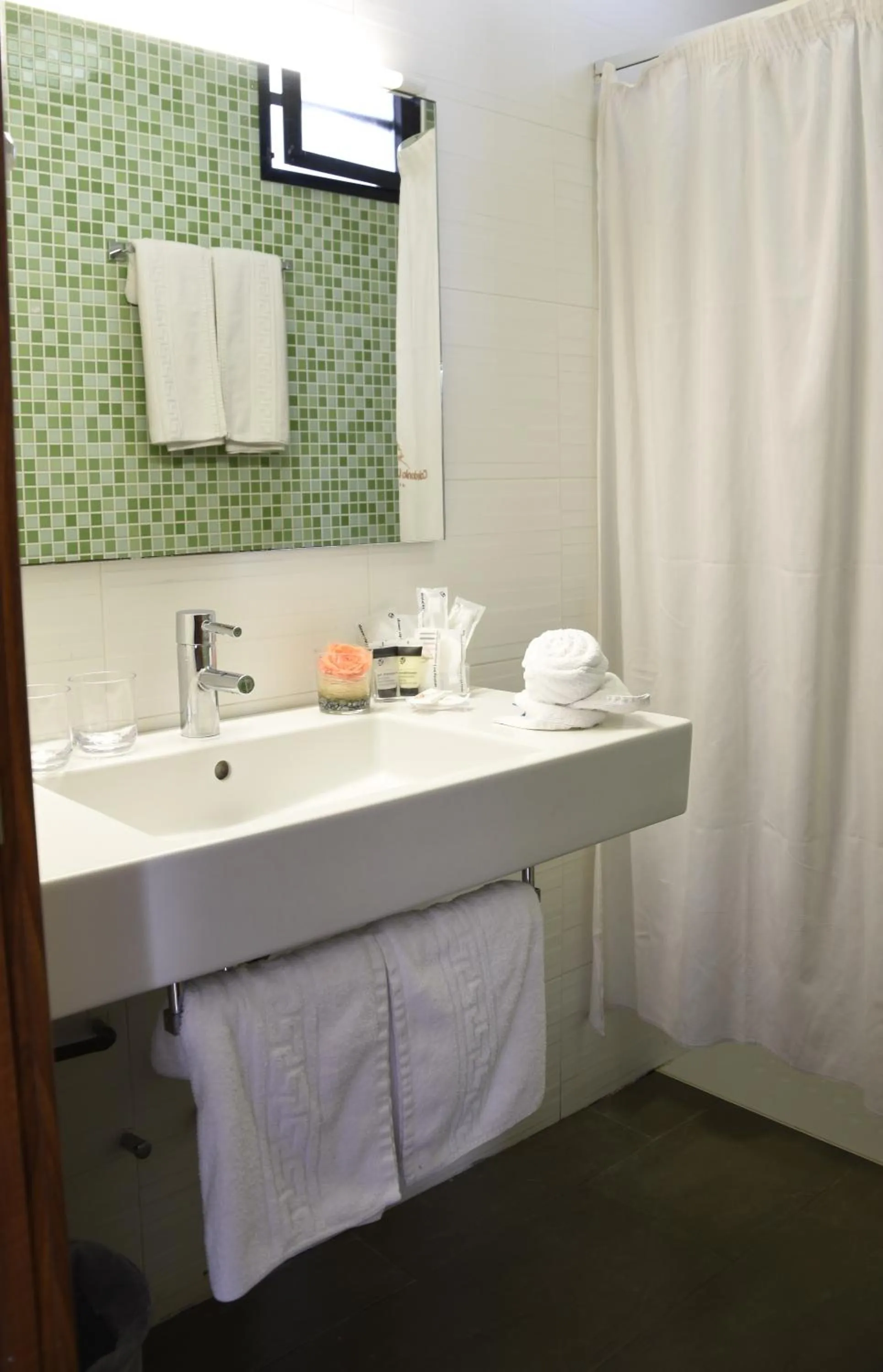 Bathroom in Udalla Park - Hotel & Apartamentos