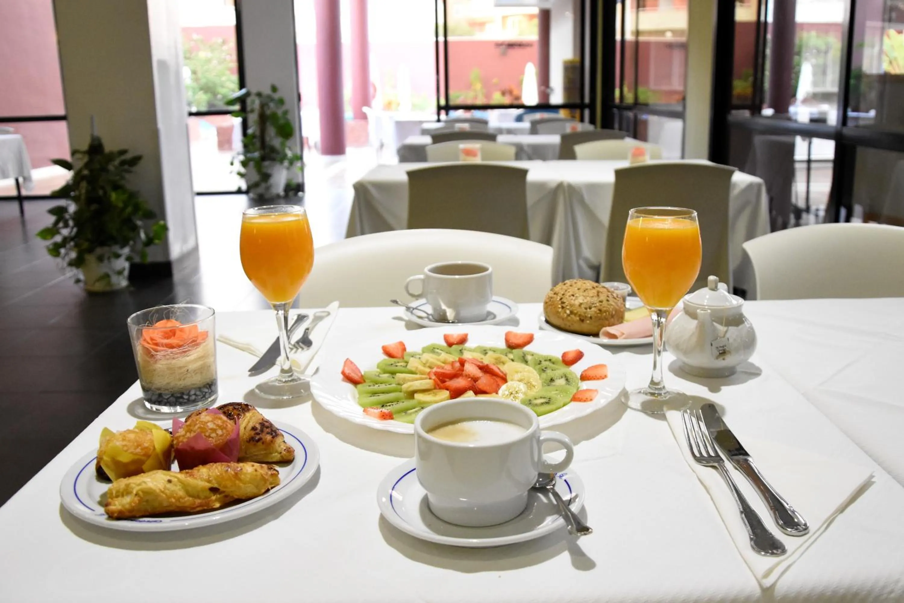 Breakfast in Udalla Park - Hotel & Apartamentos