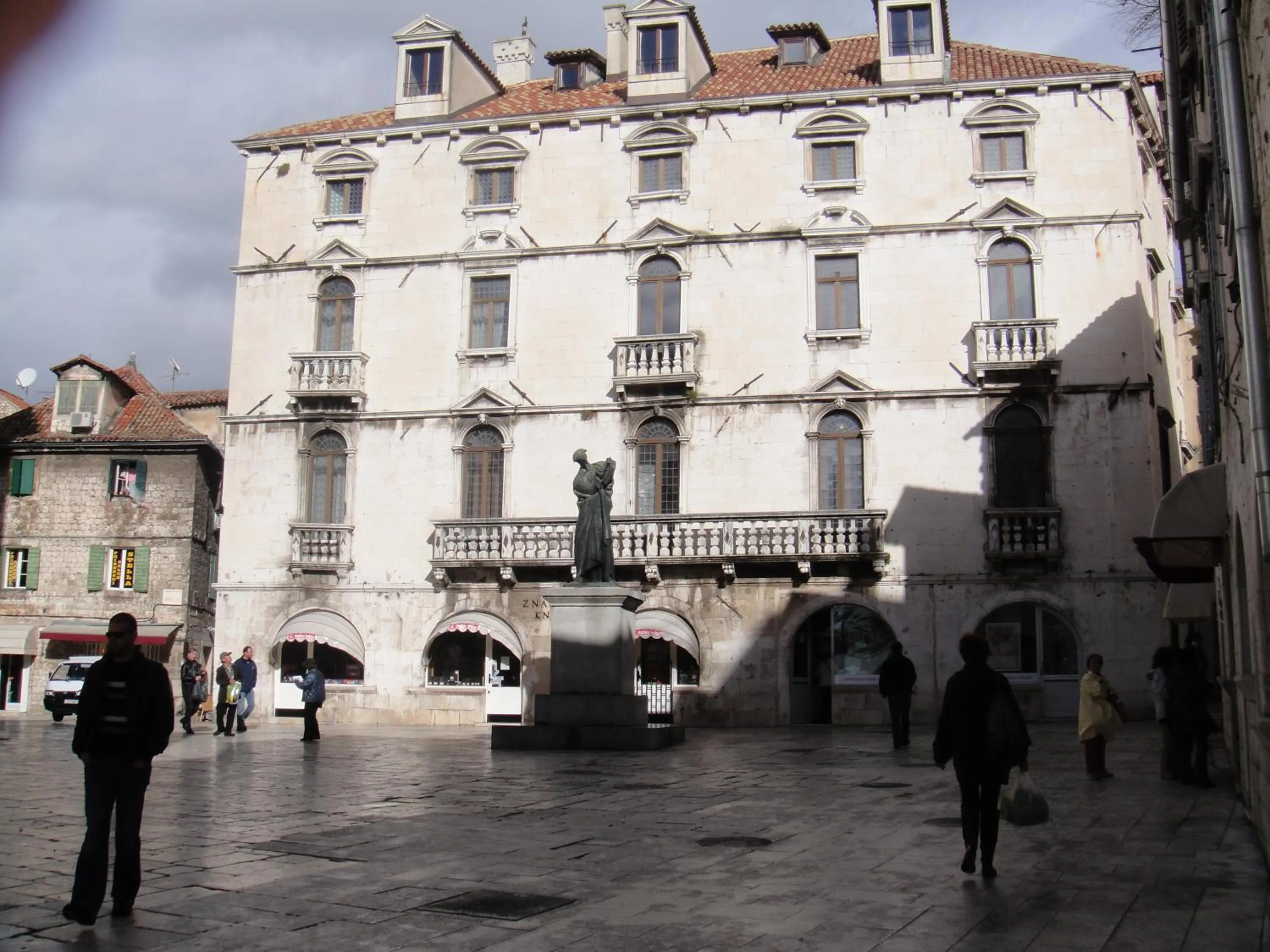 Nearby landmark in B&B Central Palace Heritage