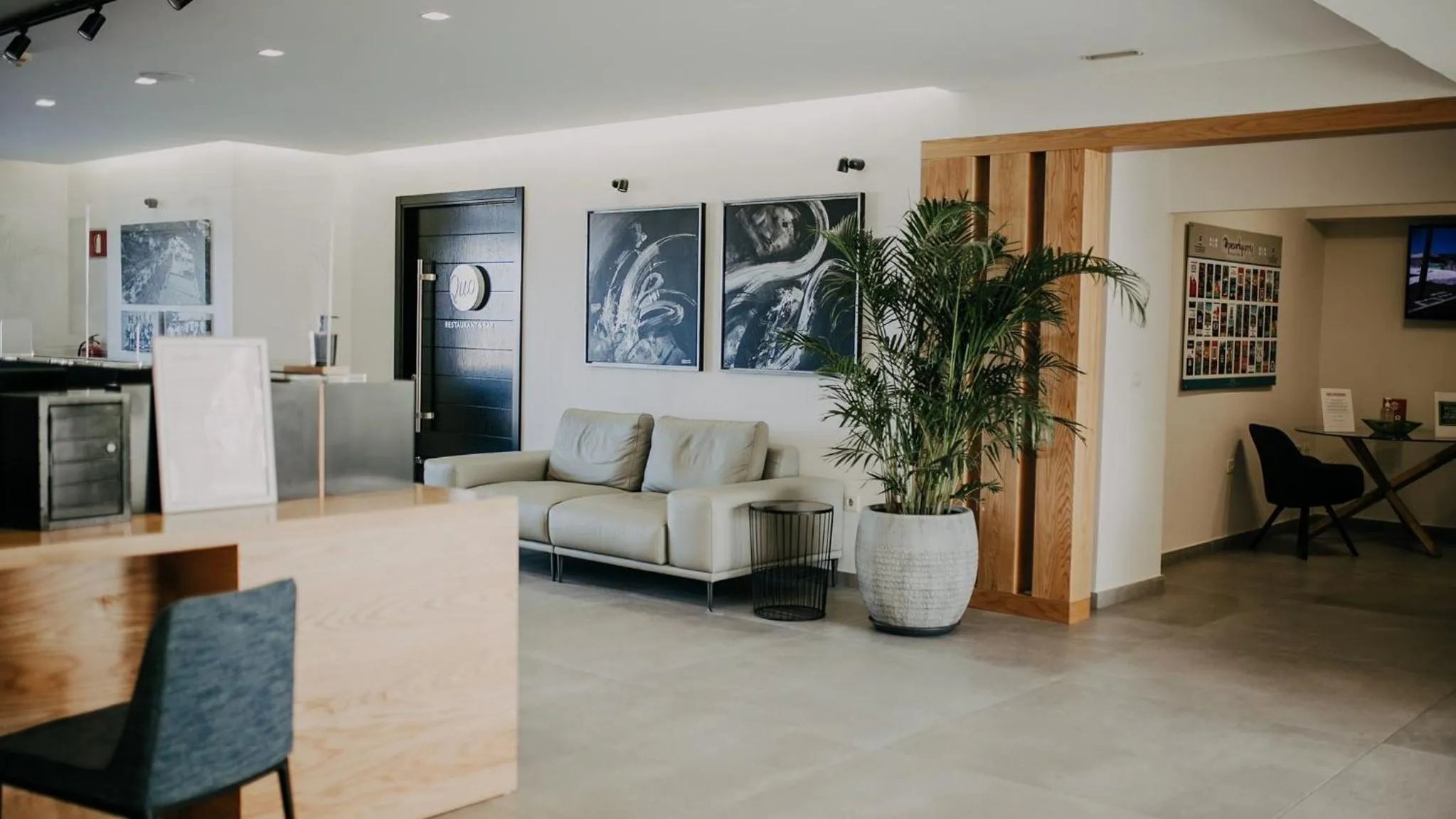 Property building in Ona Pearly Grey