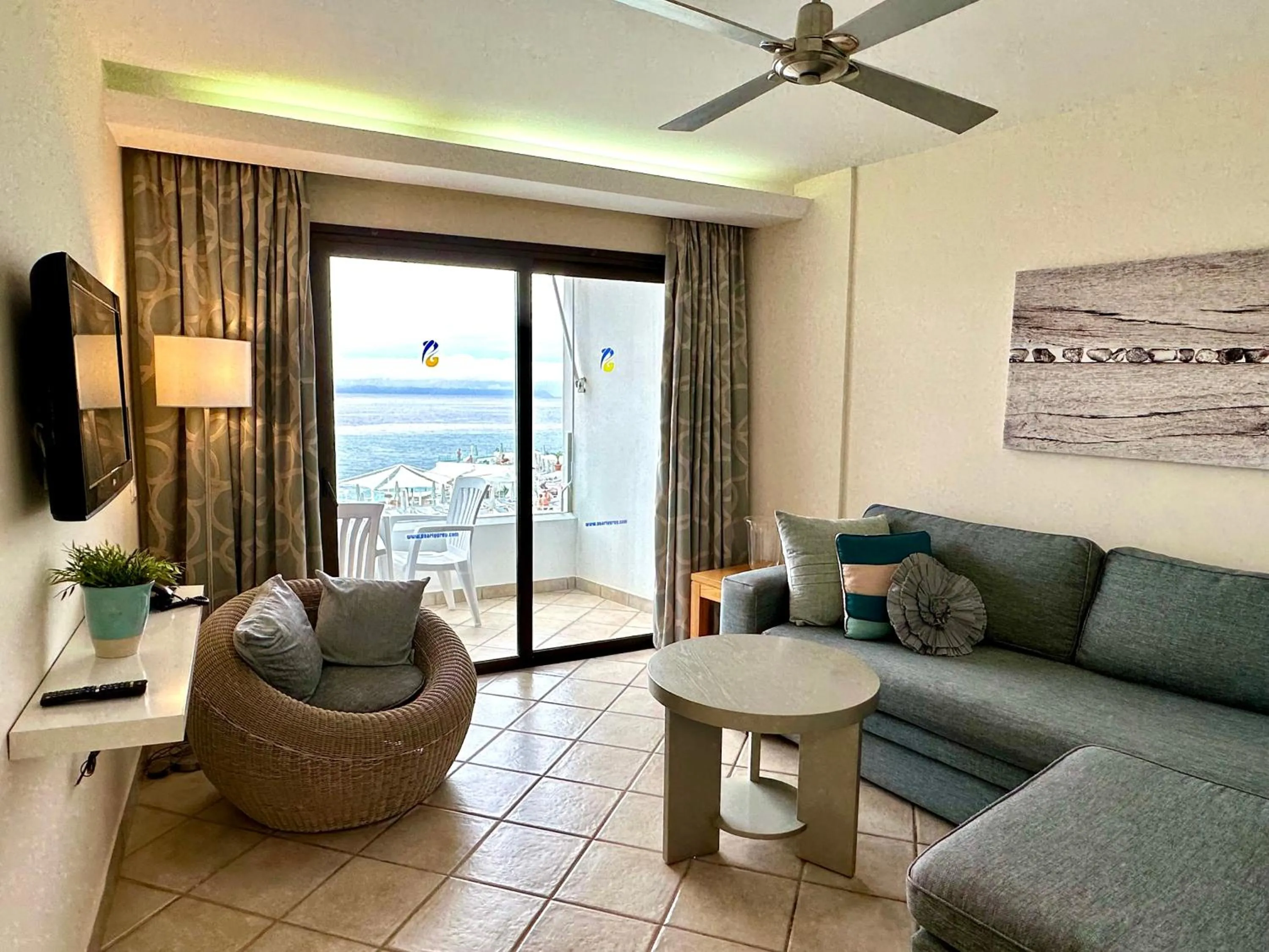 Living room in Ona Pearly Grey