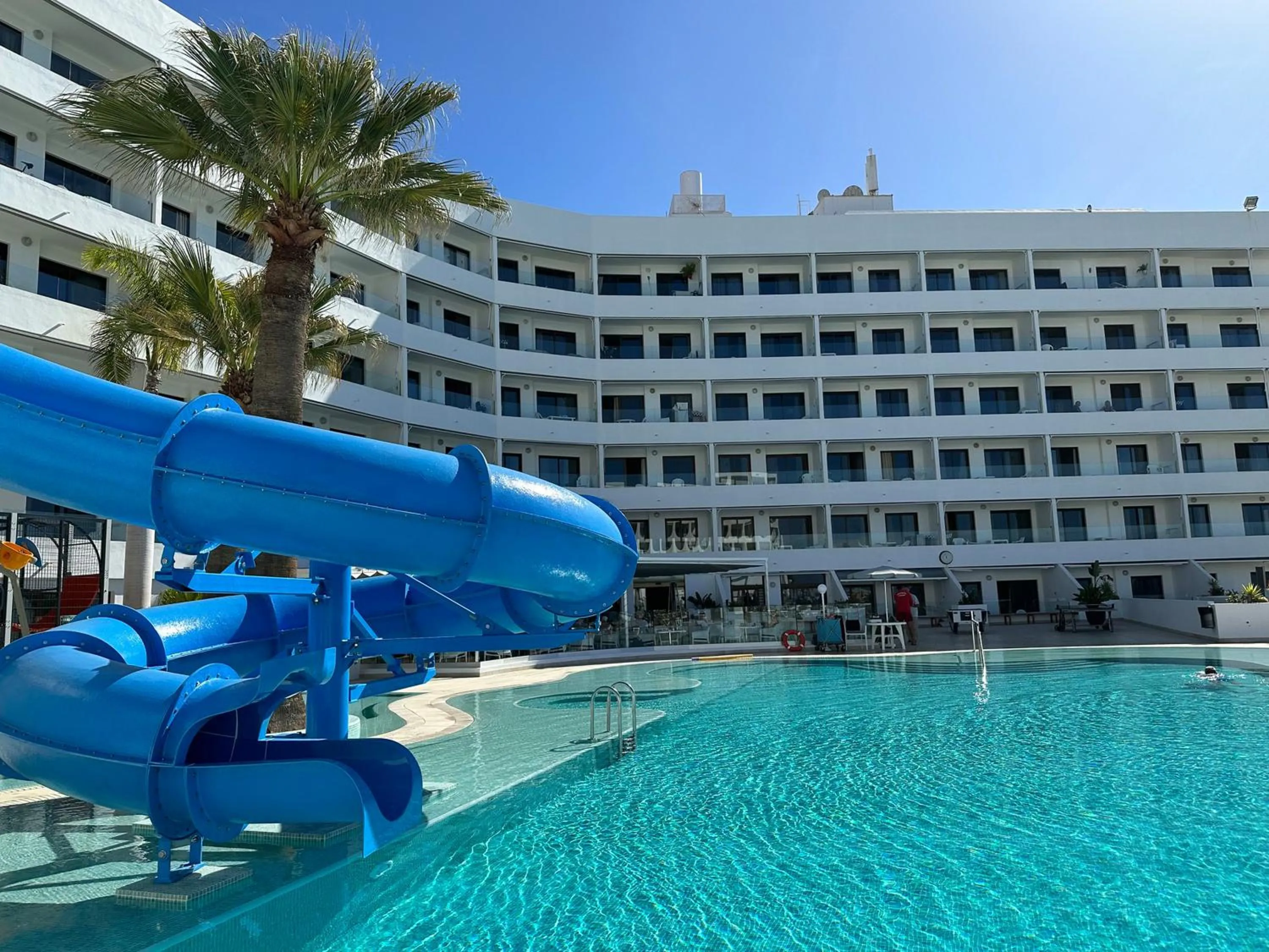 Pool view in Ona Pearly Grey