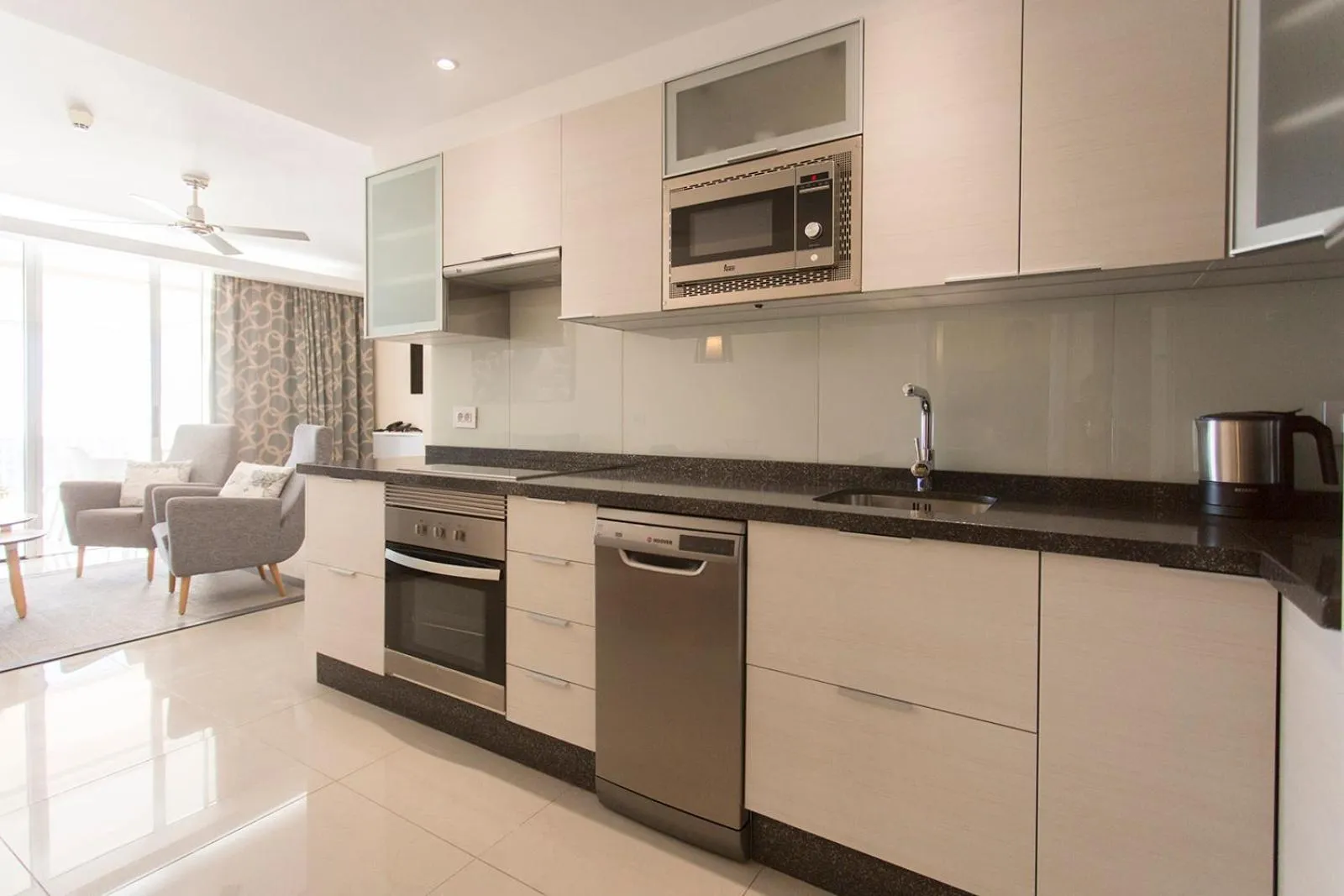 Kitchen or kitchenette in Ona Pearly Grey