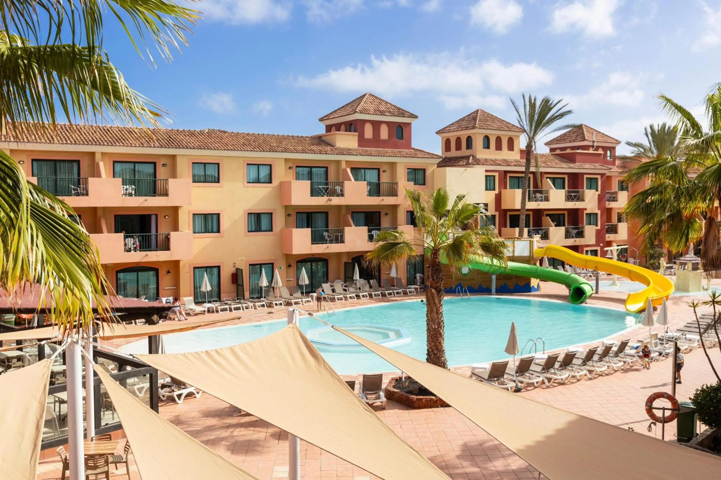 Swimming pool in BLUESEA Aloe Corralejo