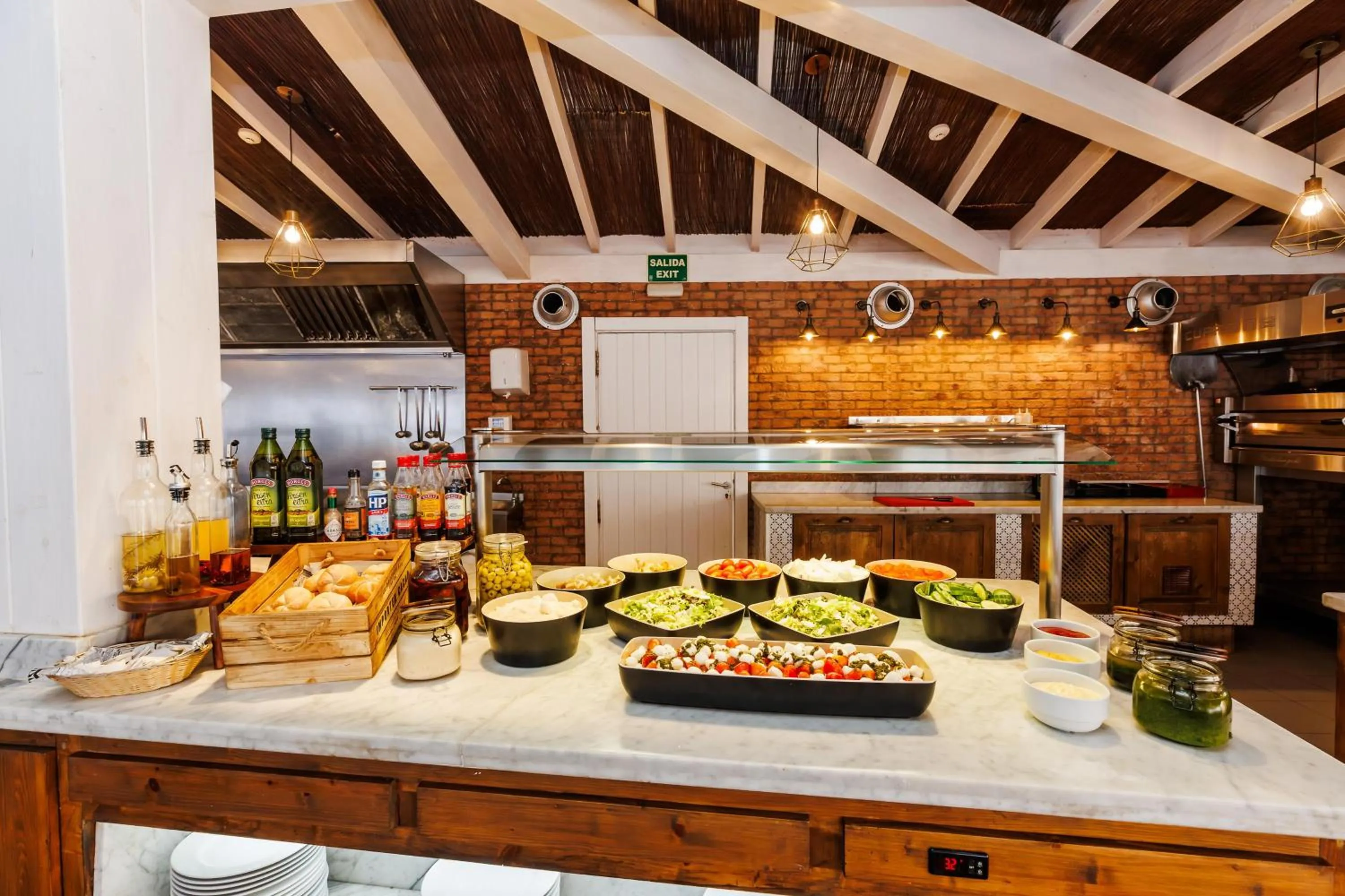 Restaurant/places to eat in BLUESEA Aloe Corralejo