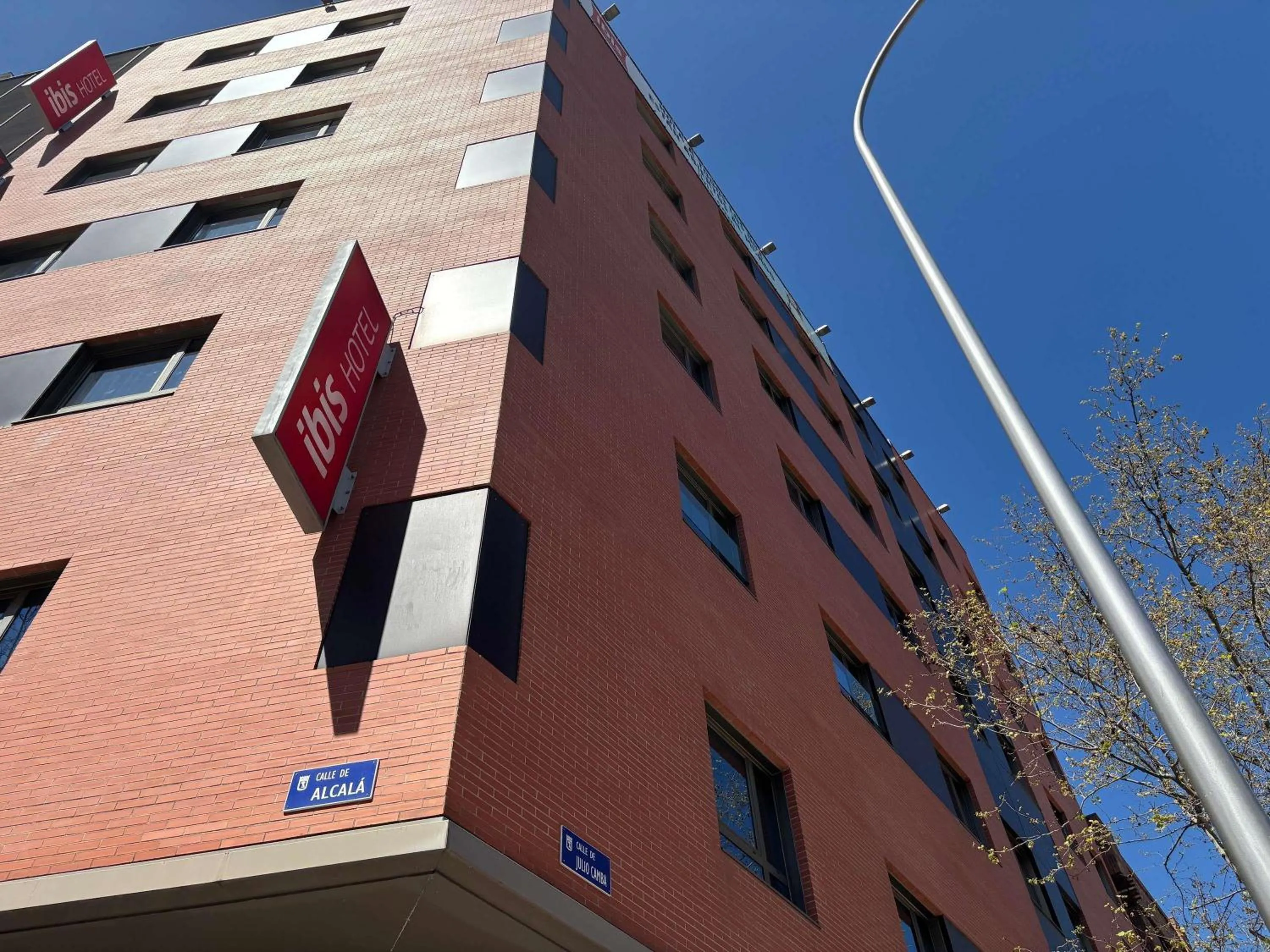Property building in Ibis Madrid Centro las Ventas