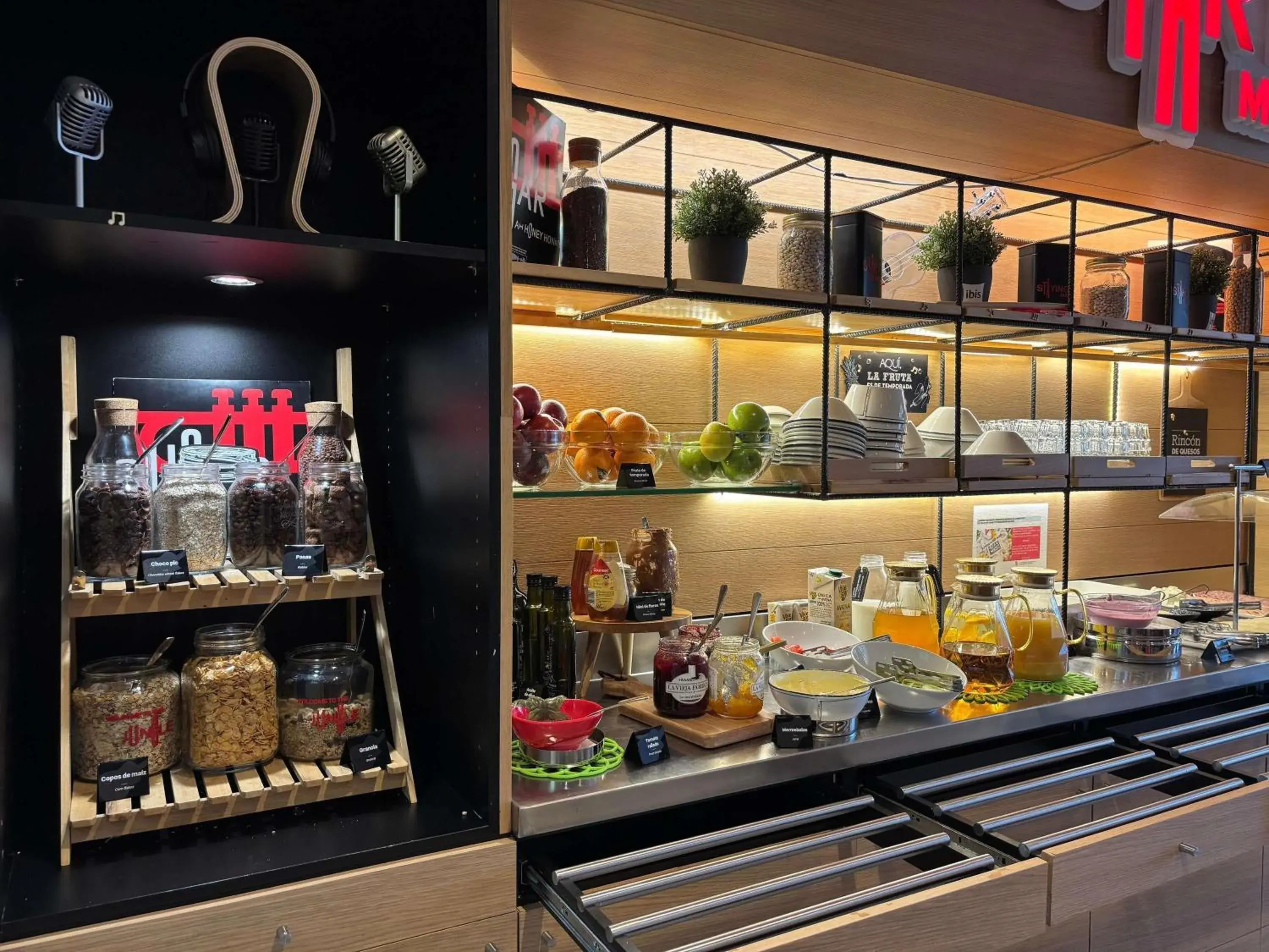 Breakfast in Ibis Madrid Centro las Ventas Breakfast in Ibis Madrid Centro las Ventas