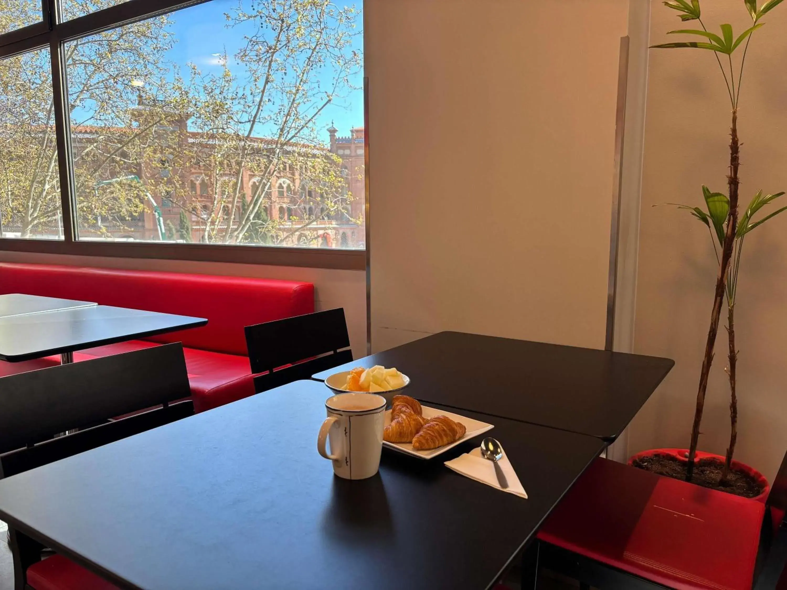 Property building in Ibis Madrid Centro las Ventas Property building in Ibis Madrid Centro las Ventas