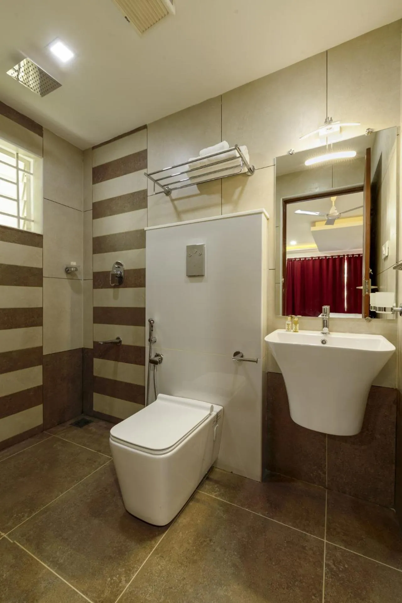 Shower in Burooj Hotel