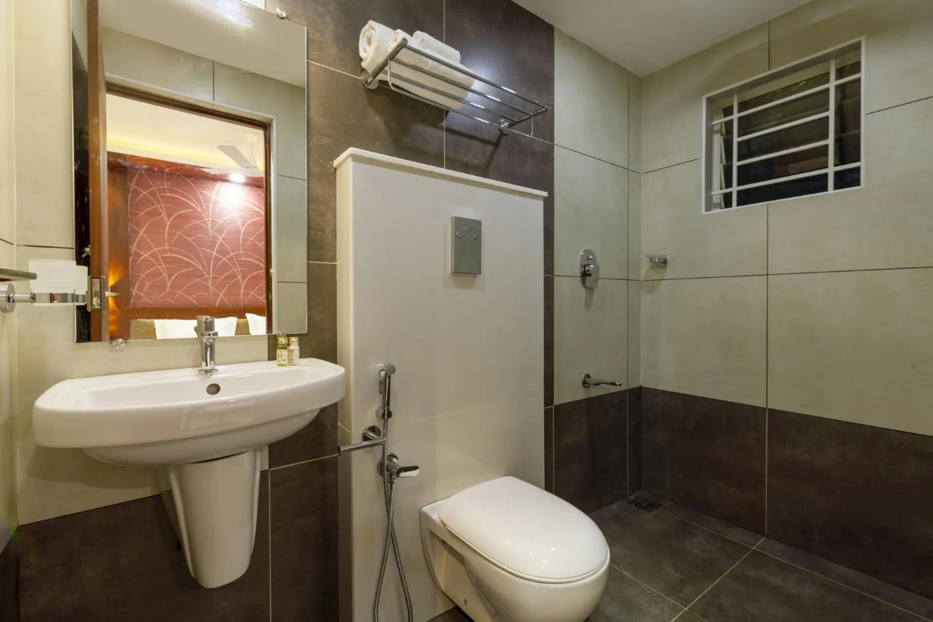 Shower in Burooj Hotel