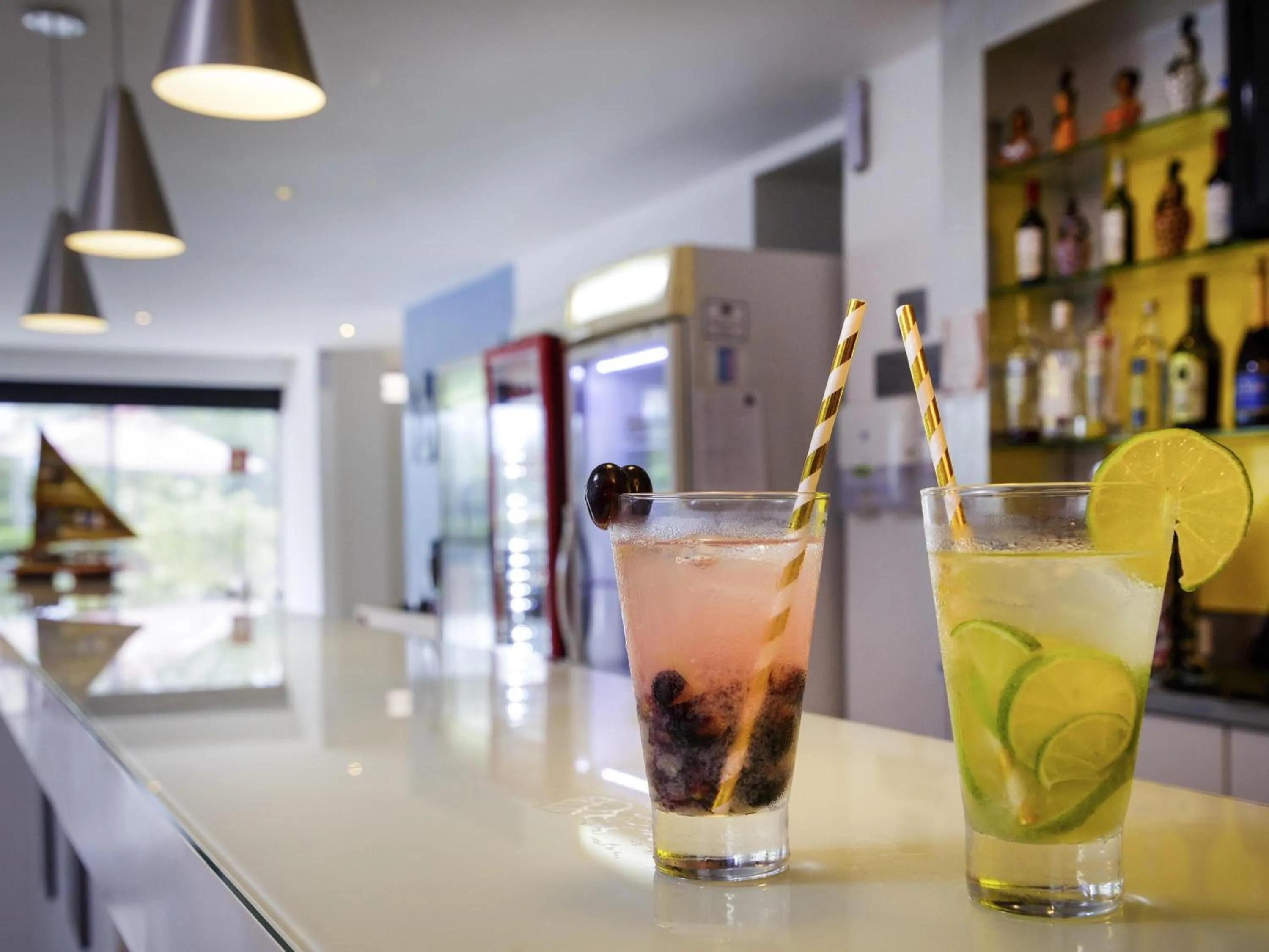 Lounge or bar in ibis Maceio Pajuçara