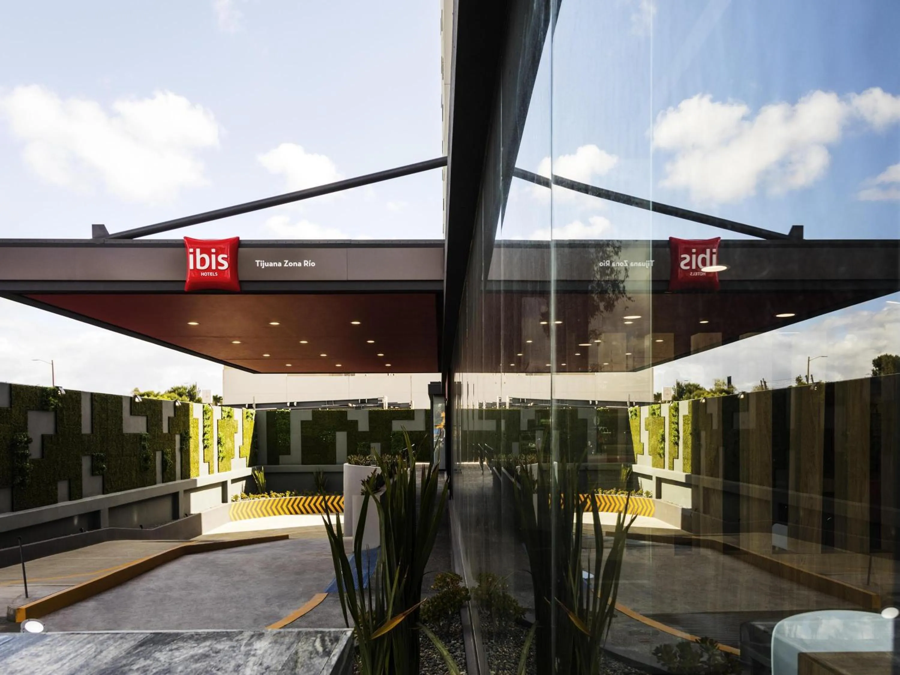 Property building in ibis Tijuana