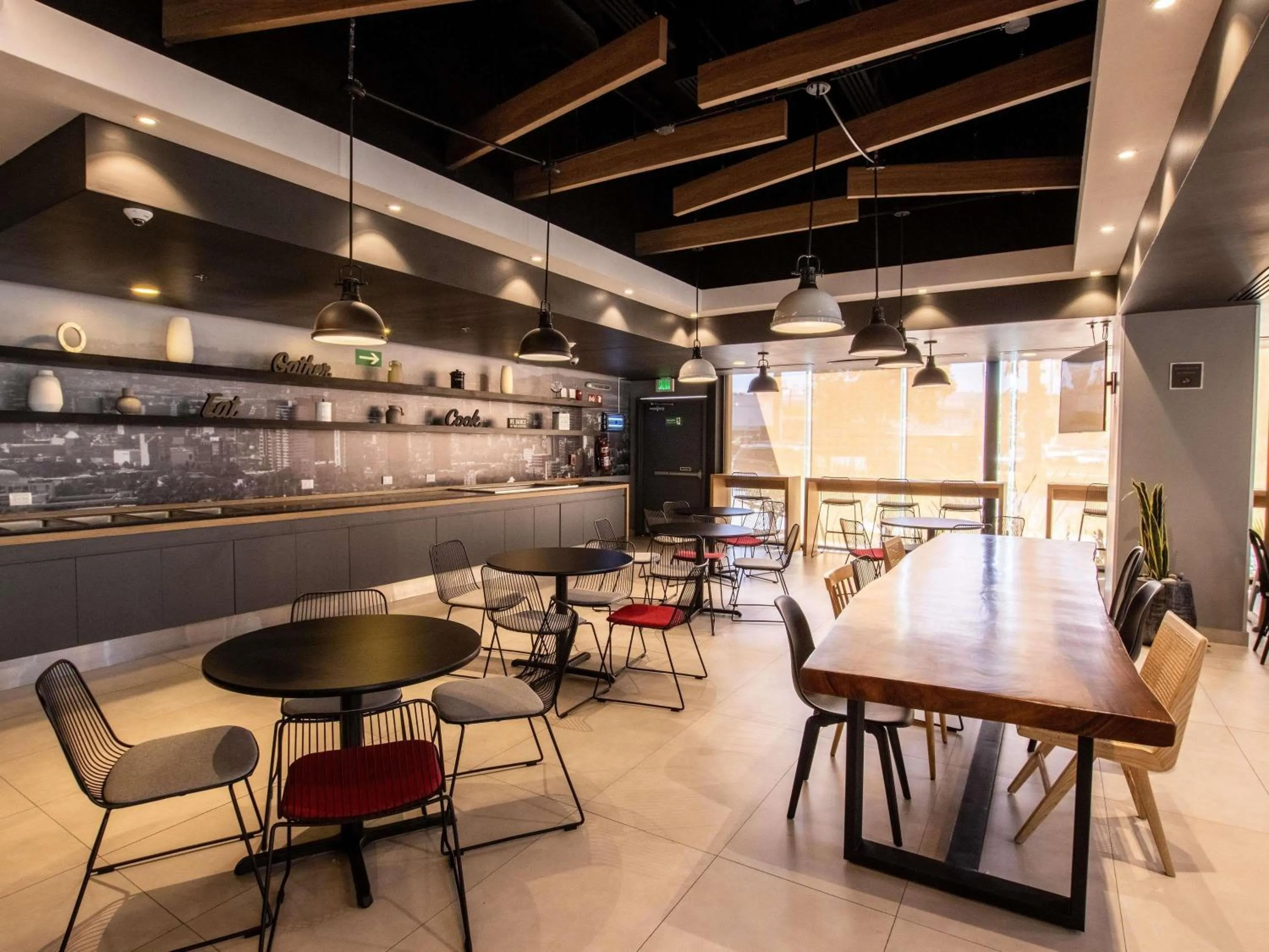 Restaurant/places to eat in ibis Tijuana