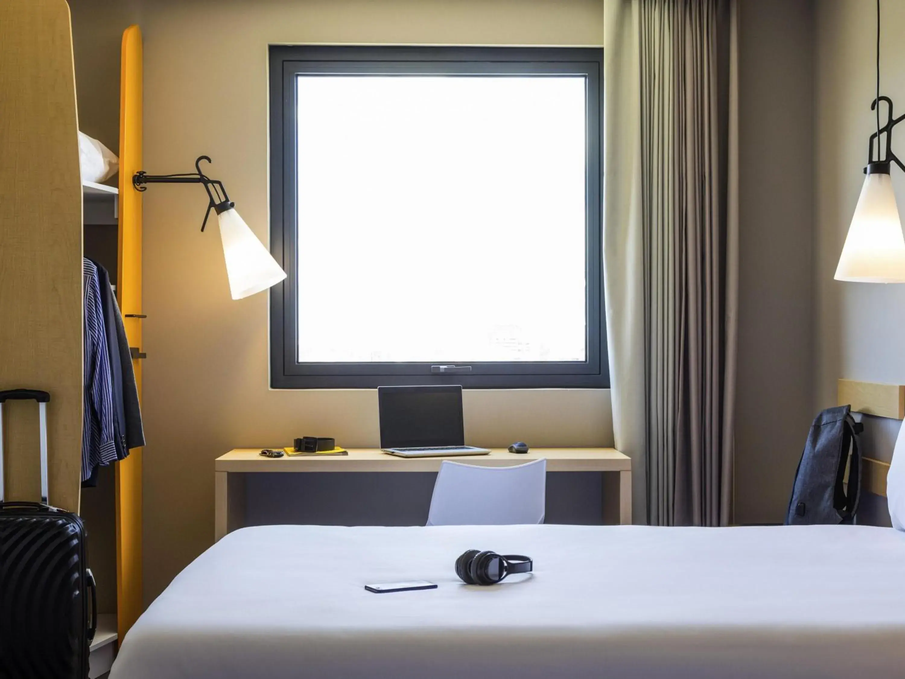 Bedroom, Bed in ibis Tijuana Bedroom, Bed in ibis Tijuana