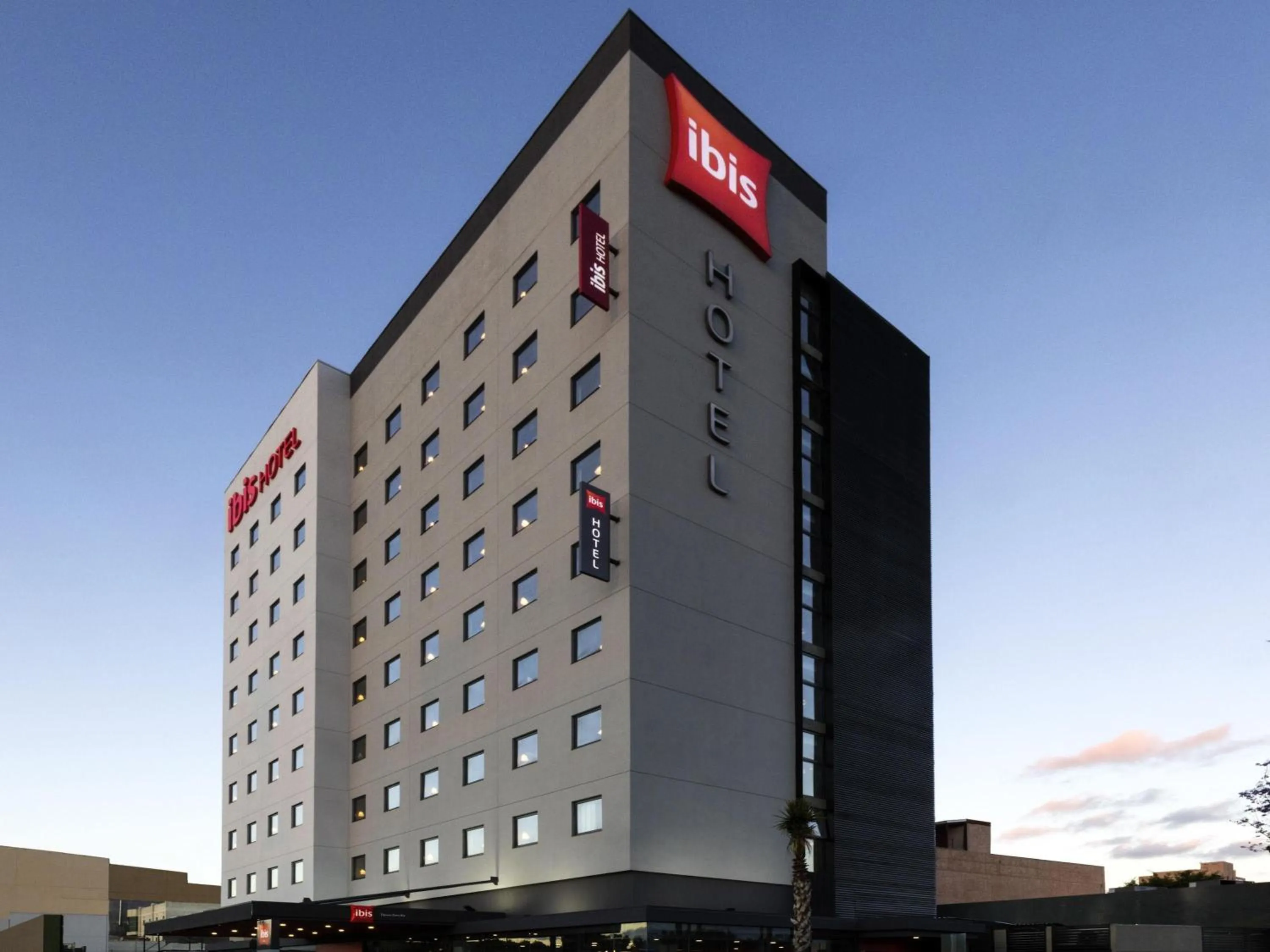 Property building in ibis Tijuana