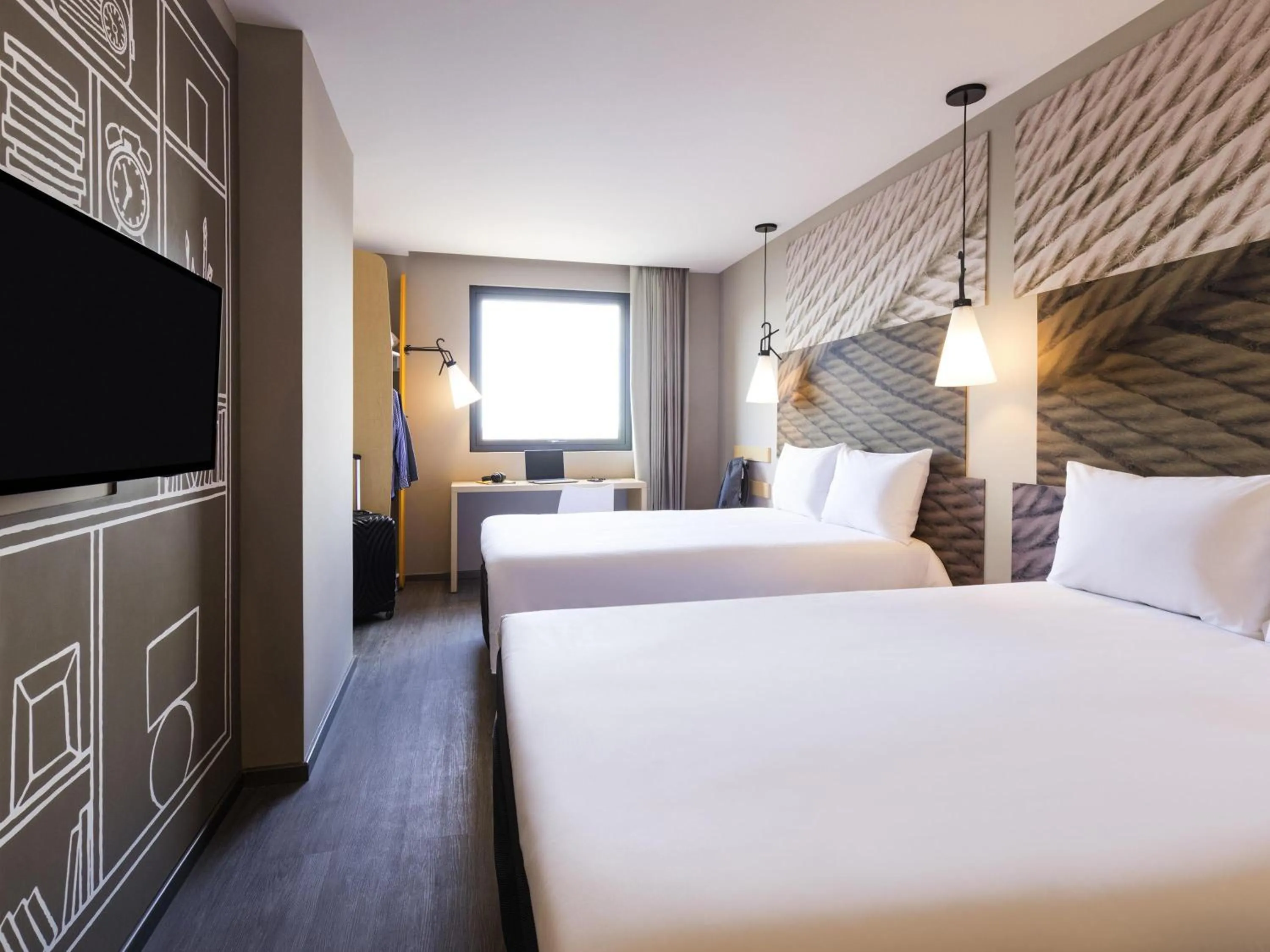 Bedroom, Bed in ibis Tijuana