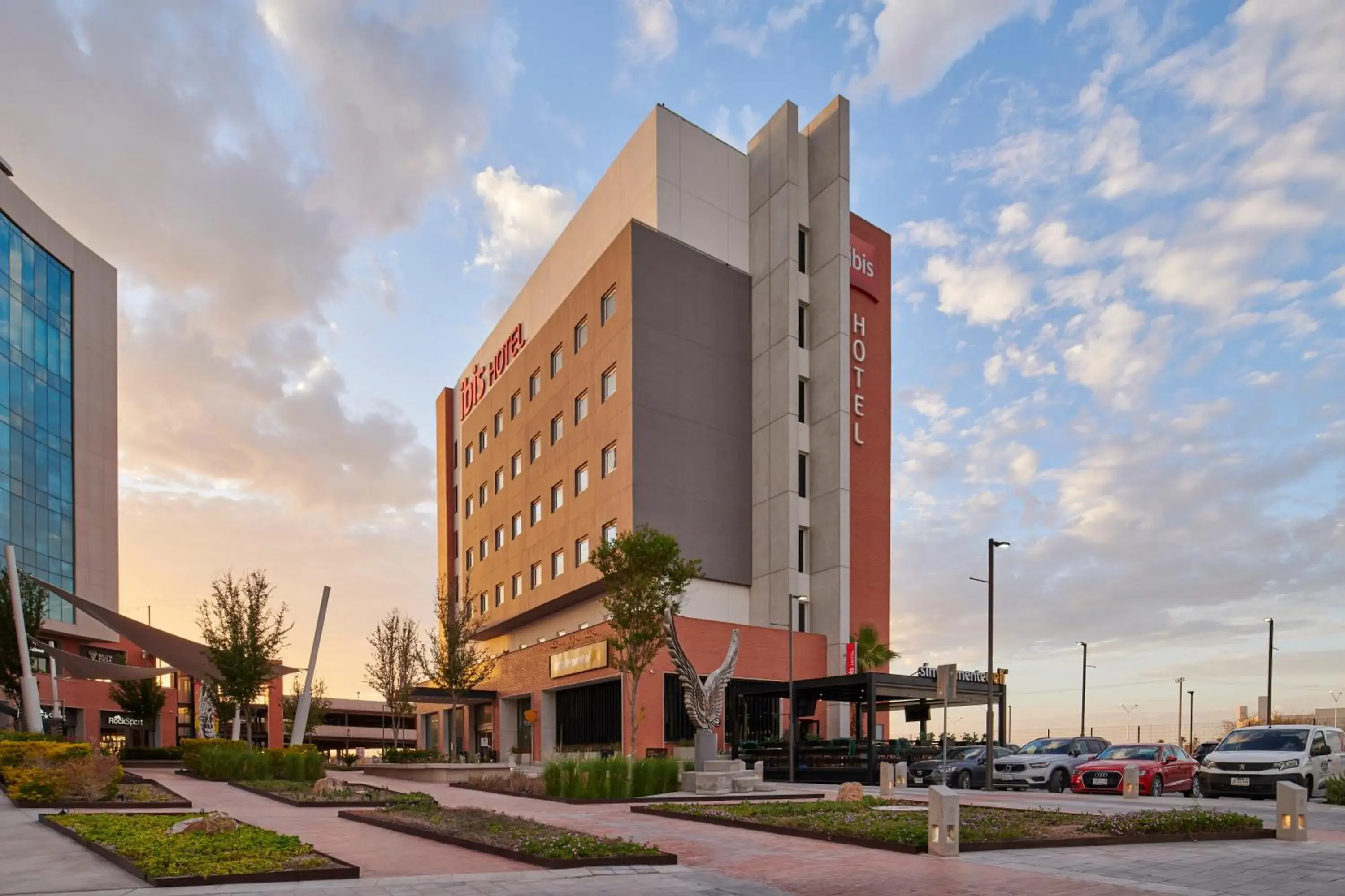 Property building in Ibis Torreon Property building in Ibis Torreon