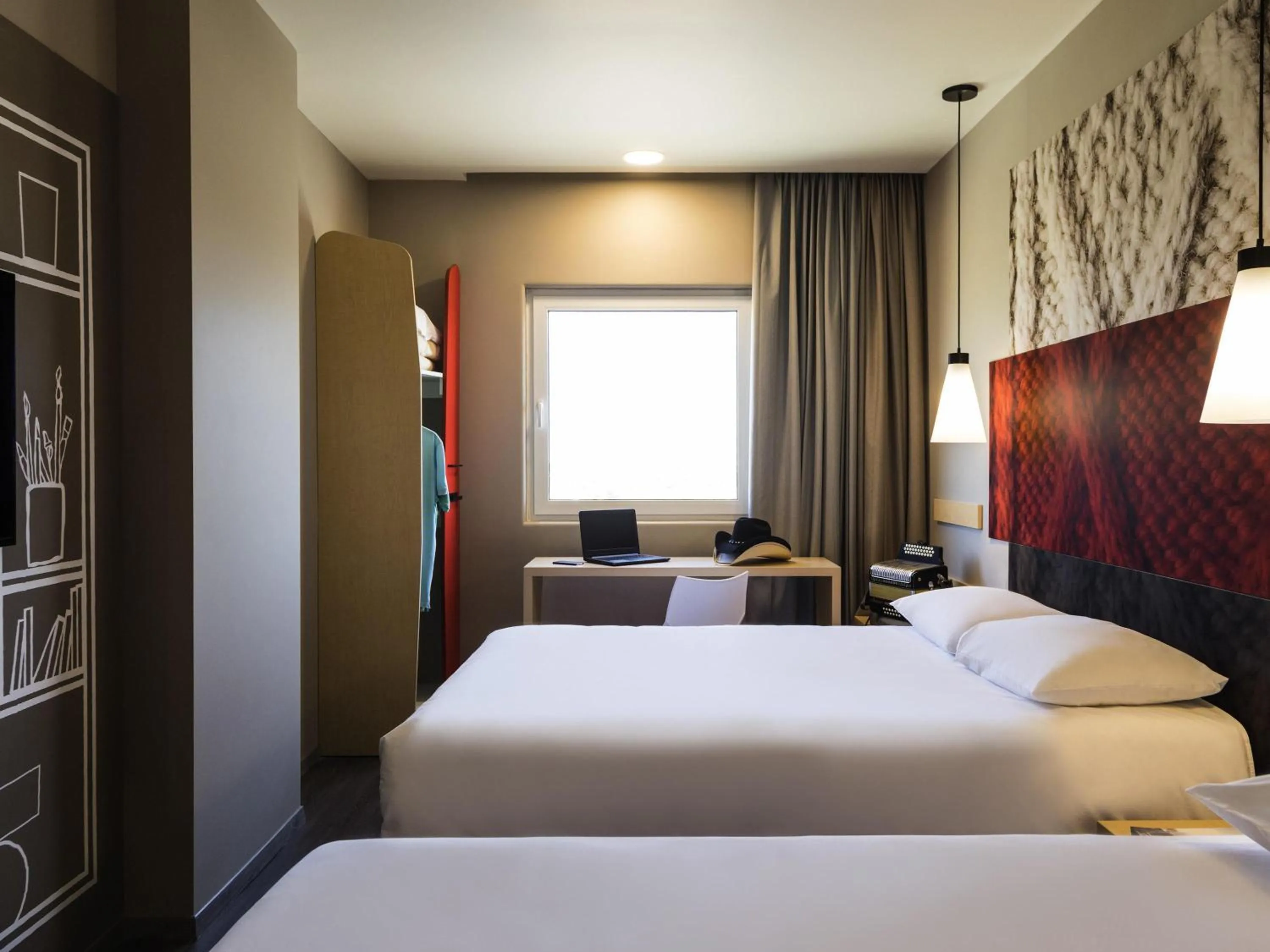 Bedroom, Bed in Ibis Torreon