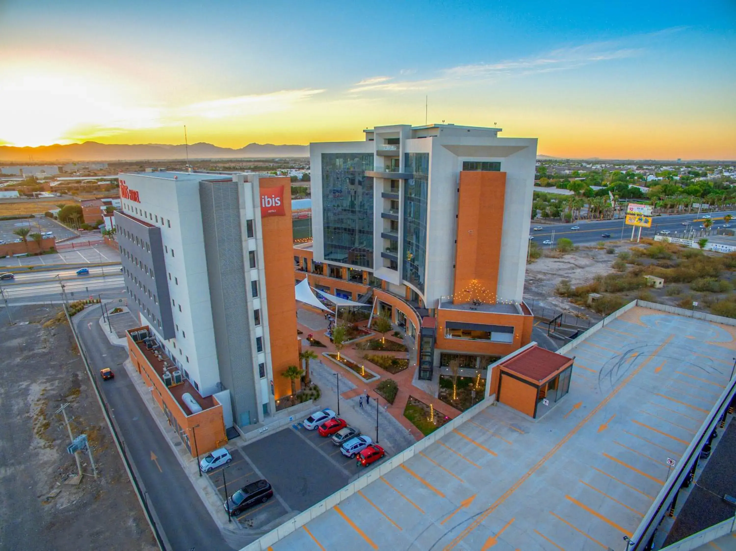 Property building in Ibis Torreon Property building in Ibis Torreon