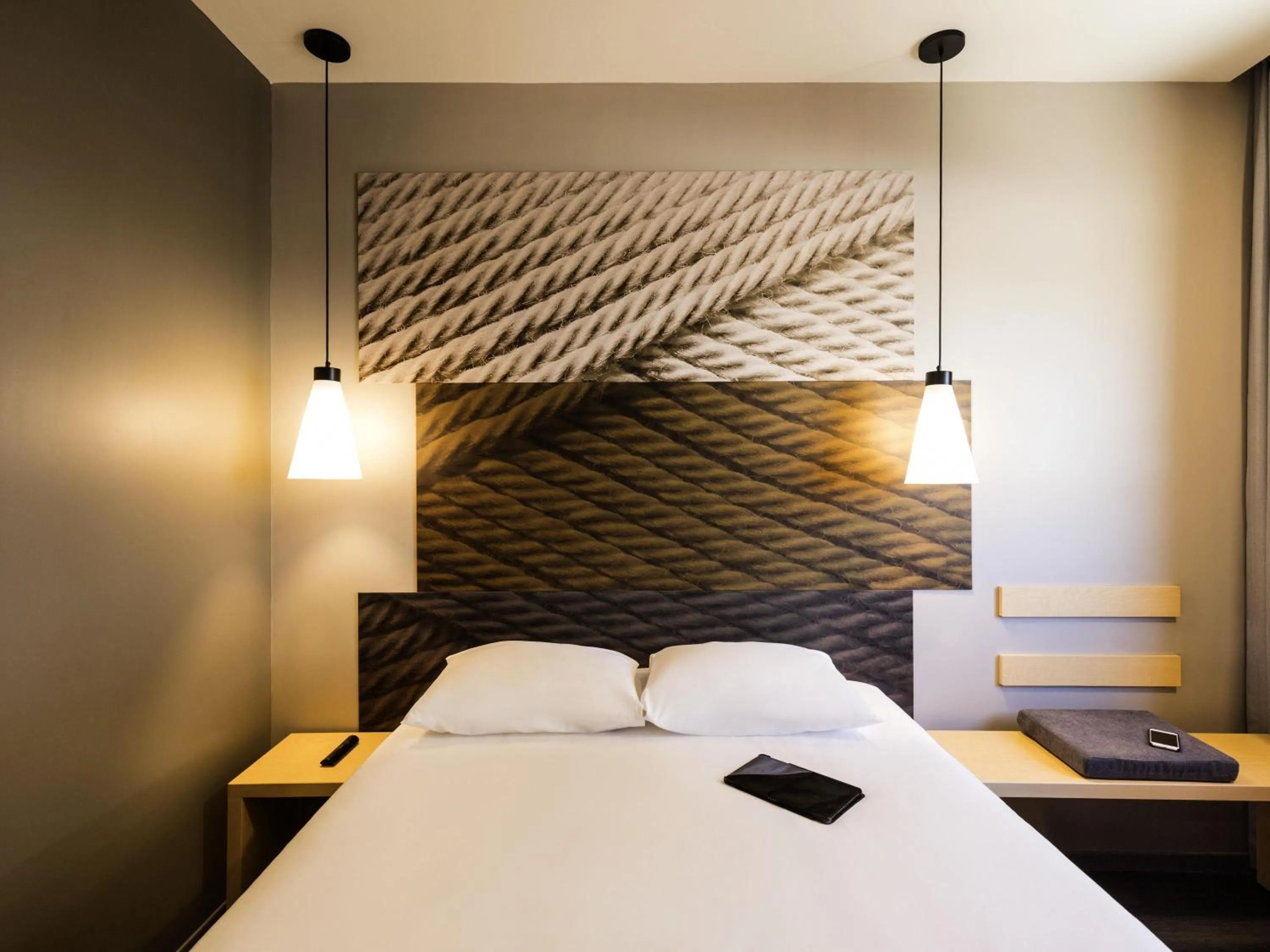 Bedroom, Bed in Ibis Torreon