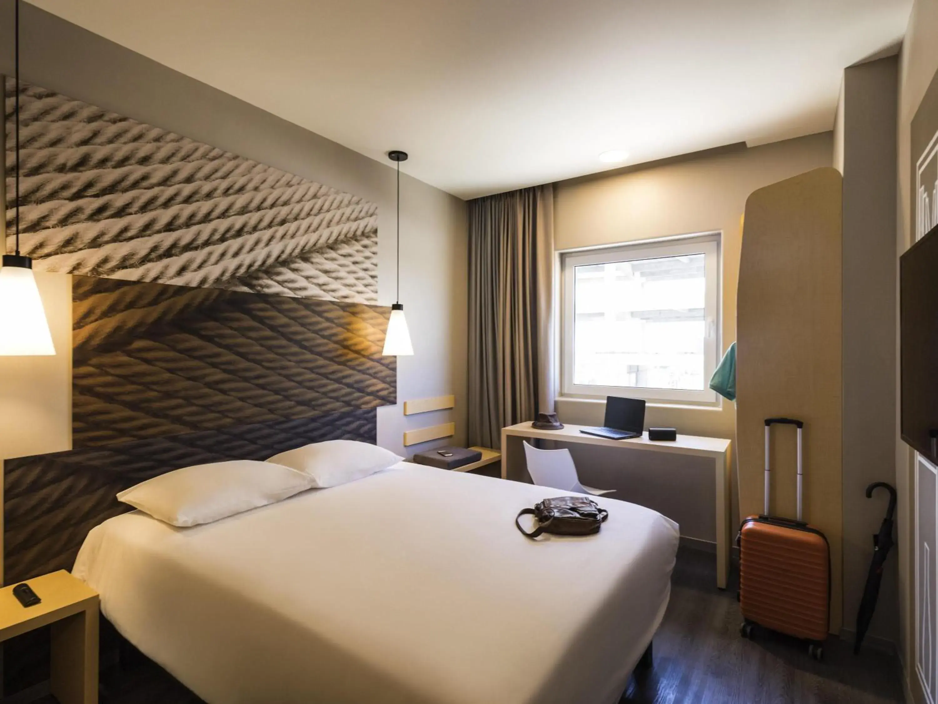 Bedroom, Bed in Ibis Torreon Bedroom, Bed in Ibis Torreon