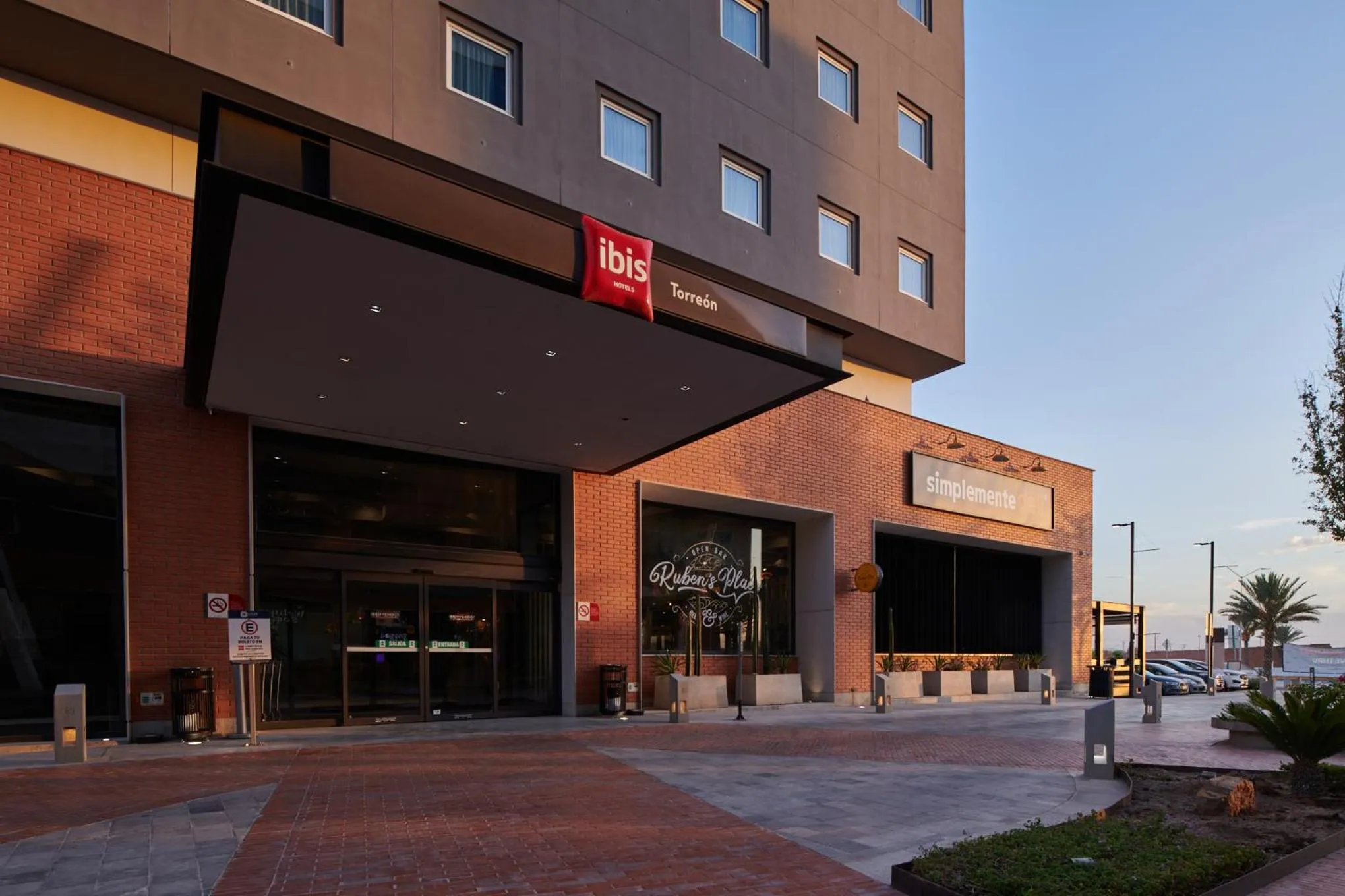 Property building in Ibis Torreon