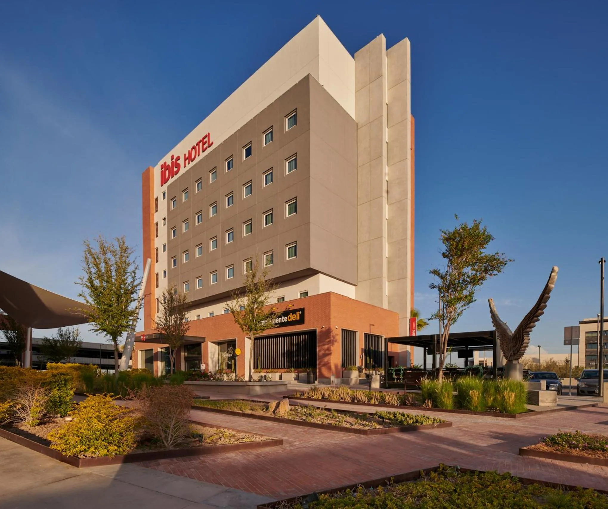 Property building in Ibis Torreon