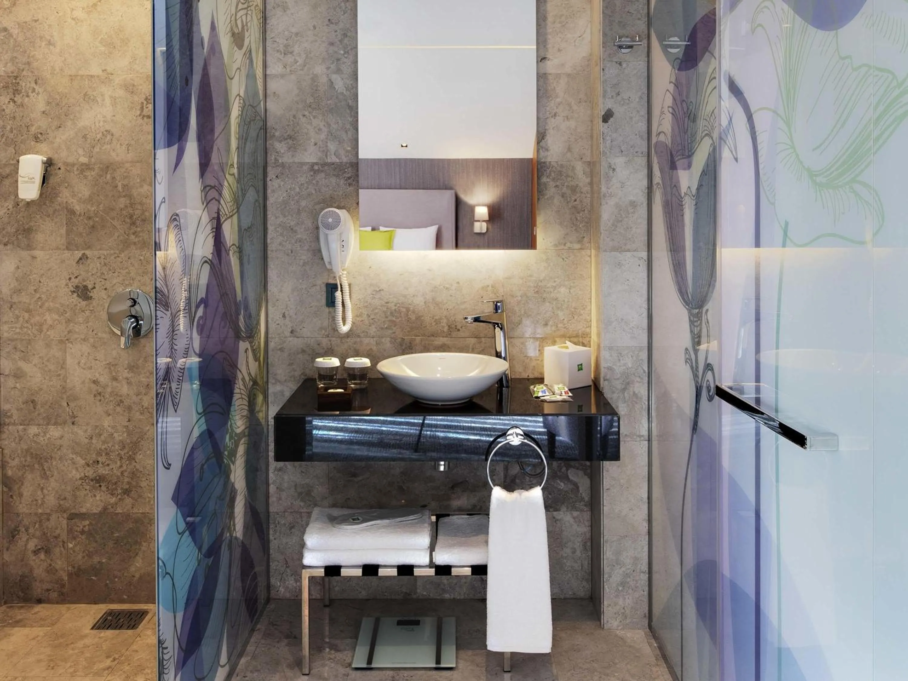 Bedroom in Ibis Styles Istanbul Atasehir