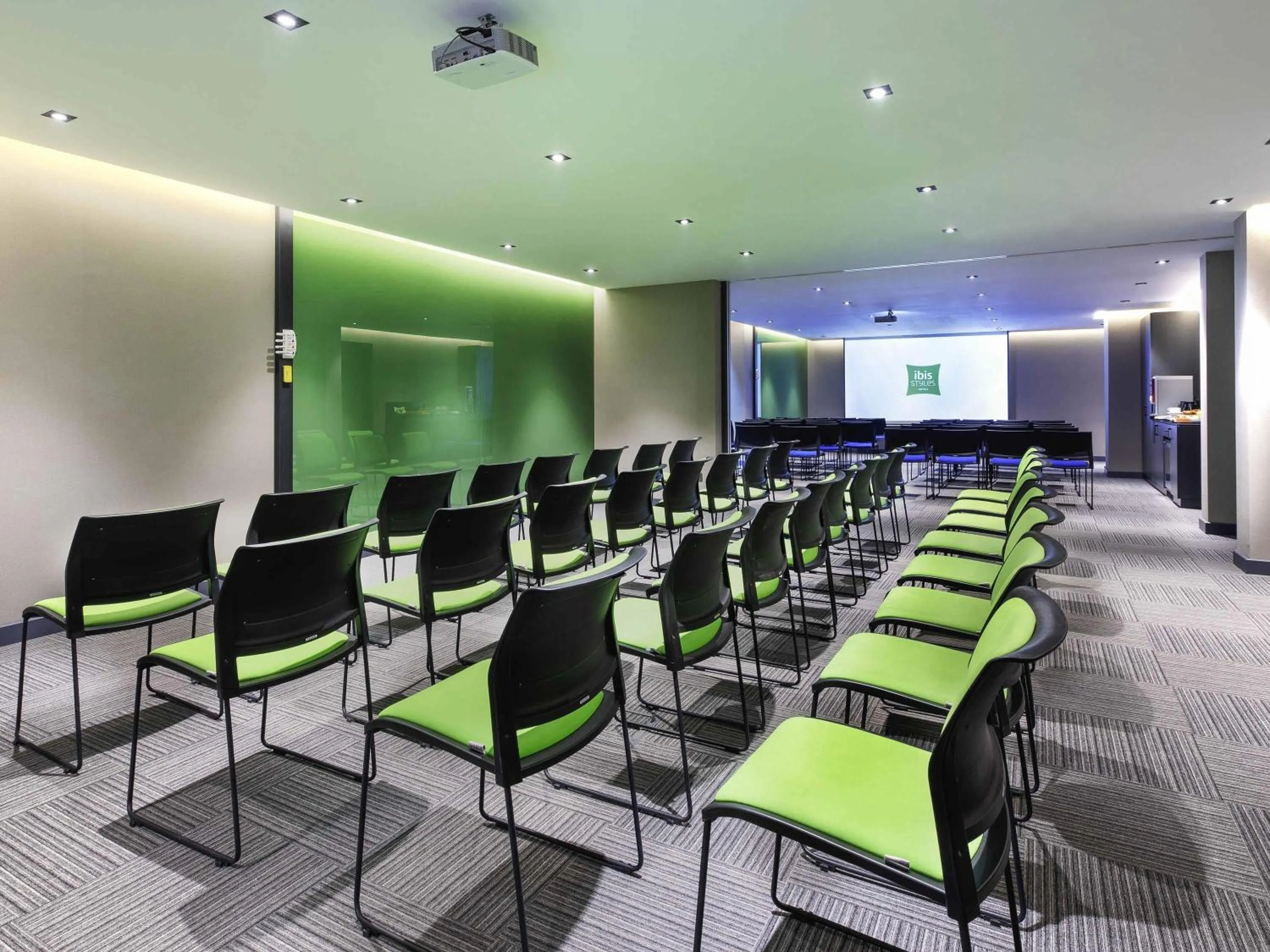 Meeting/conference room in Ibis Styles Istanbul Atasehir
