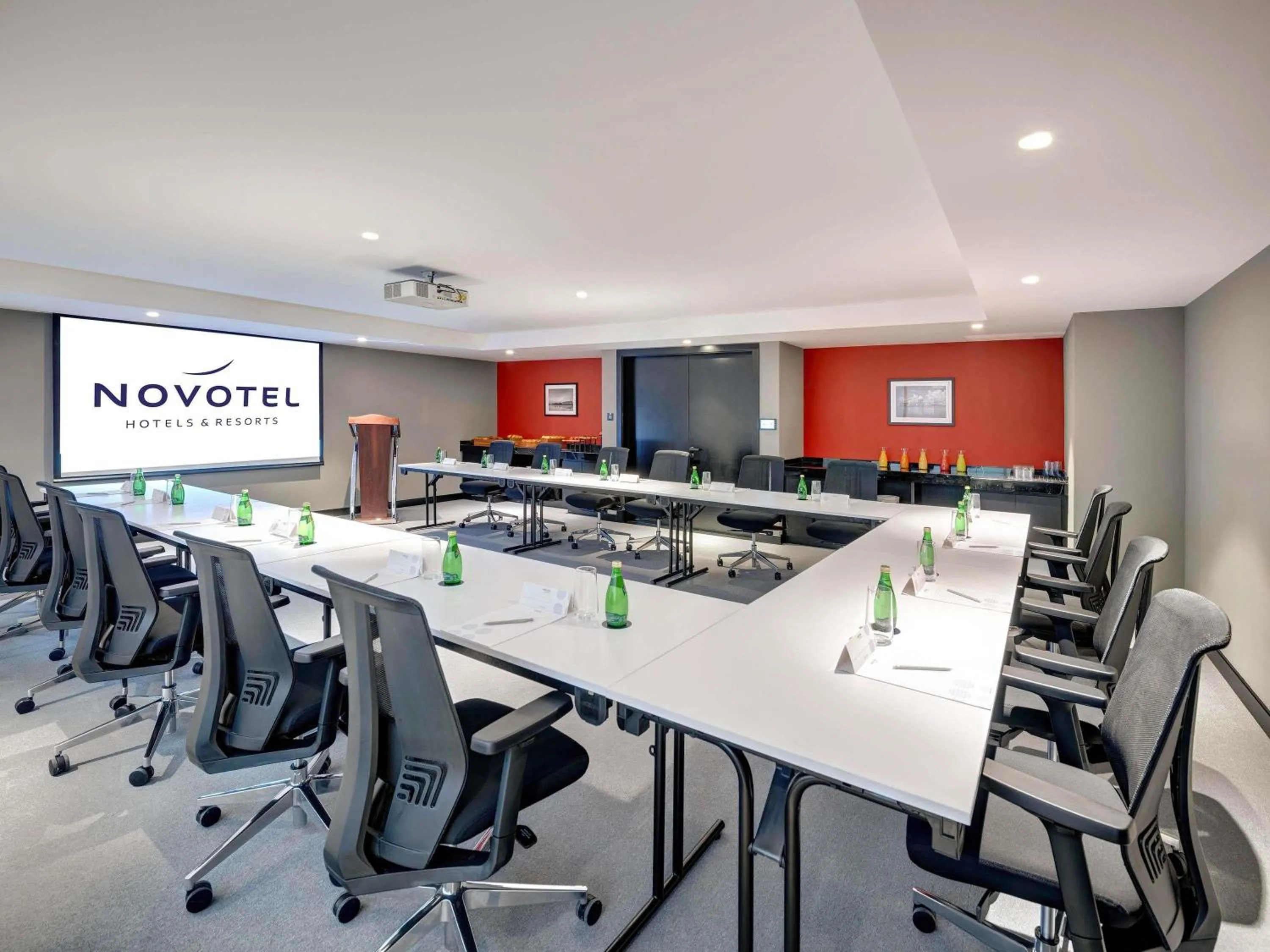 Meeting/conference room in Novotel Sharjah Expo Centre