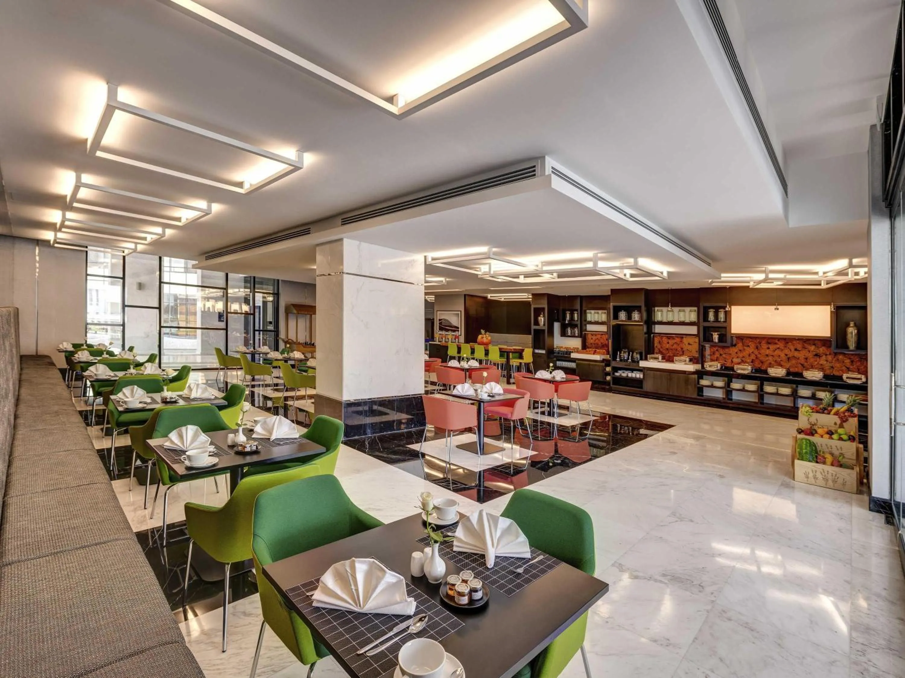 Restaurant/places to eat in Novotel Sharjah Expo Centre